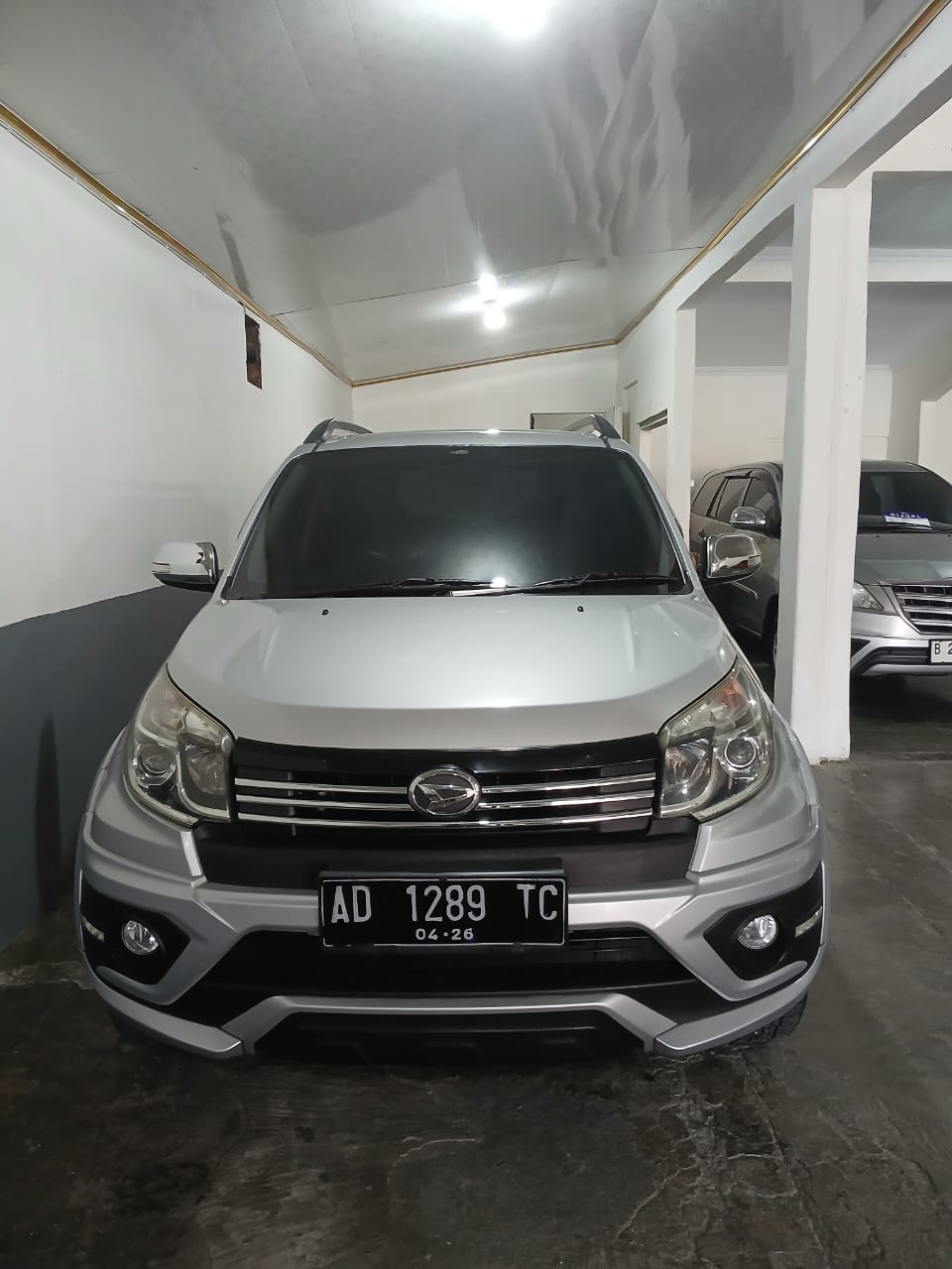 2016 Daihatsu Terios 1.5L TX AT ADVENTURE Bekas 2016 Daihatsu Terios 1.5L TX AT ADVENTURE Bekas