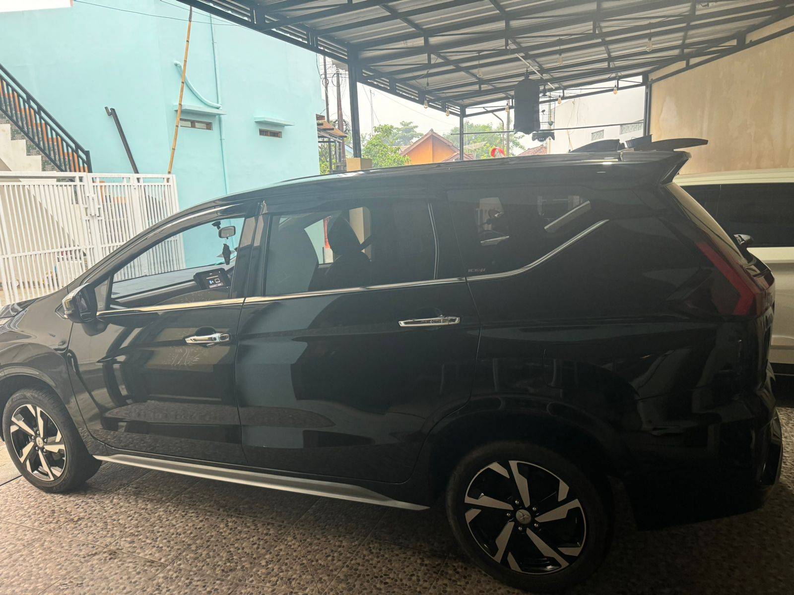 2022 Mitsubishi Xpander Ultimate CVT 2022 Mitsubishi Xpander Ultimate CVT