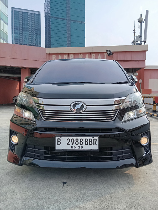 Second Hand 2014 Toyota Vellfire 2.4L ZG AT Second Hand 2014 Toyota Vellfire 2.4L ZG AT