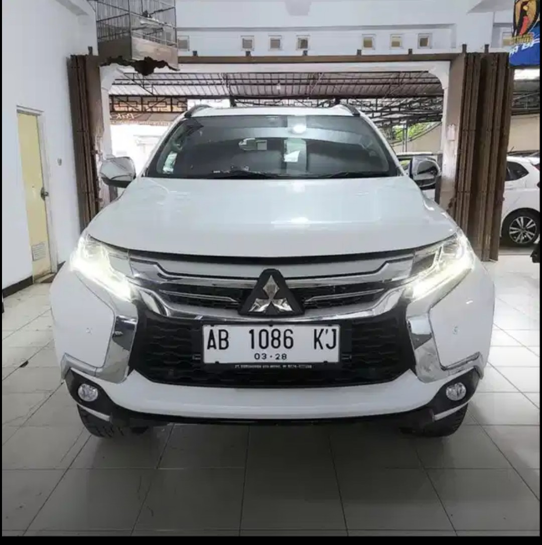 2018 Mitsubishi Pajero SPORT DAKAR 4X2 2.4L AT Bekas 2018 Mitsubishi Pajero SPORT DAKAR 4X2 2.4L AT Bekas