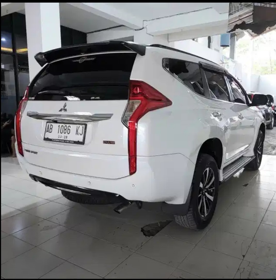 2018 Mitsubishi Pajero SPORT DAKAR 4X2 2.4L AT 2018 Mitsubishi Pajero SPORT DAKAR 4X2 2.4L AT