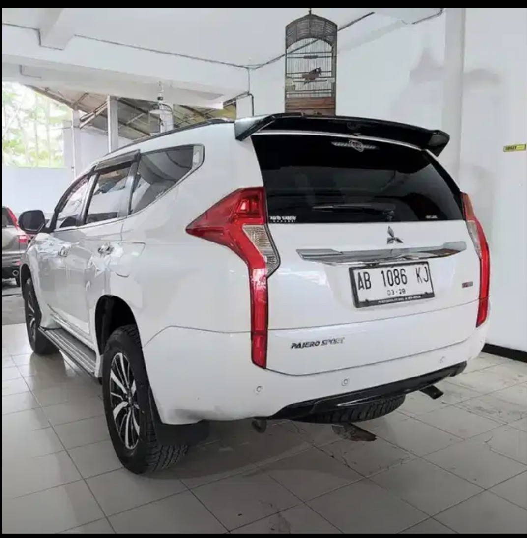 2018 Mitsubishi Pajero SPORT DAKAR 4X2 2.4L AT 2018 Mitsubishi Pajero SPORT DAKAR 4X2 2.4L AT