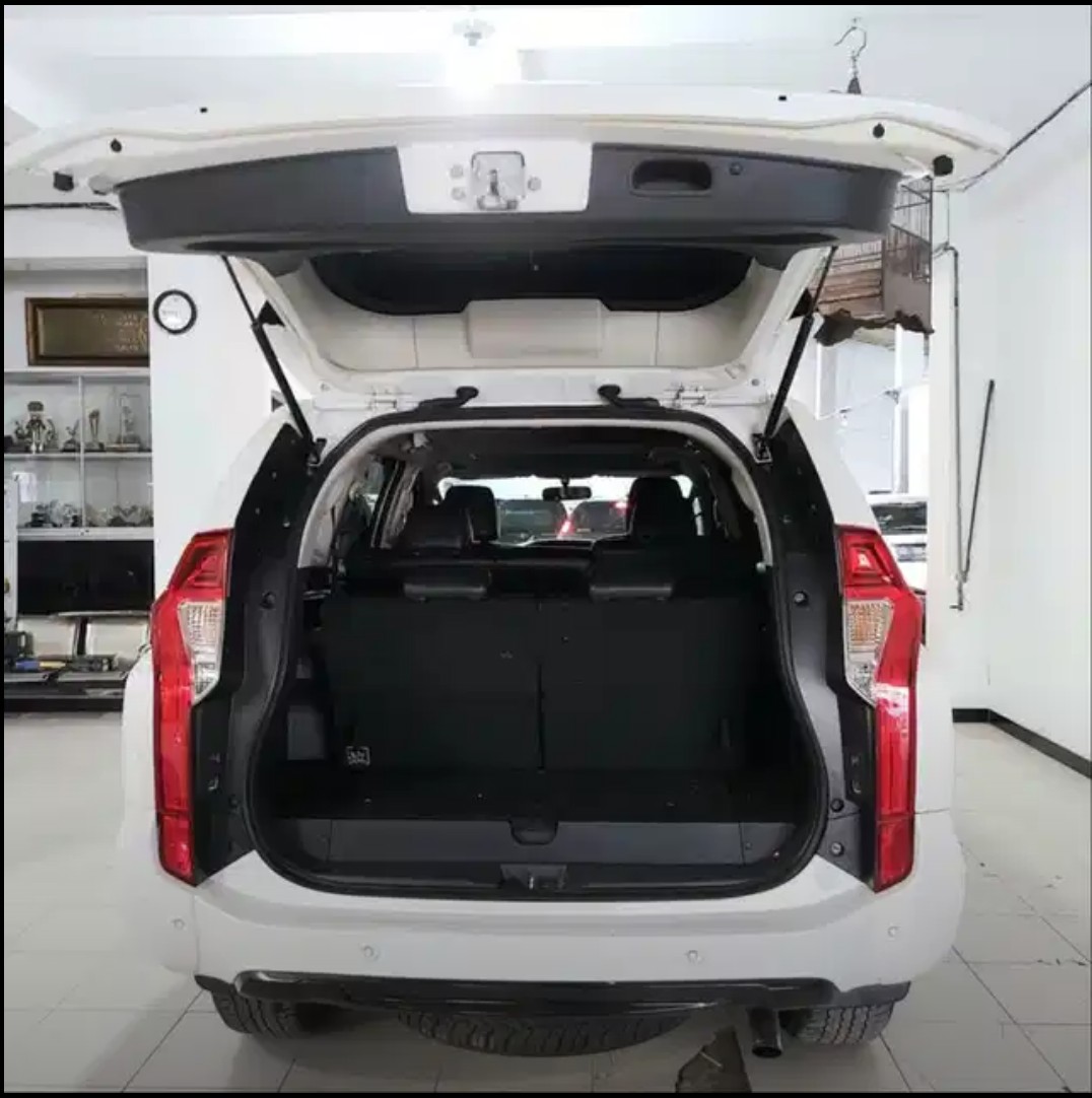 2018 Mitsubishi Pajero SPORT DAKAR 4X2 2.4L AT 2018 Mitsubishi Pajero SPORT DAKAR 4X2 2.4L AT