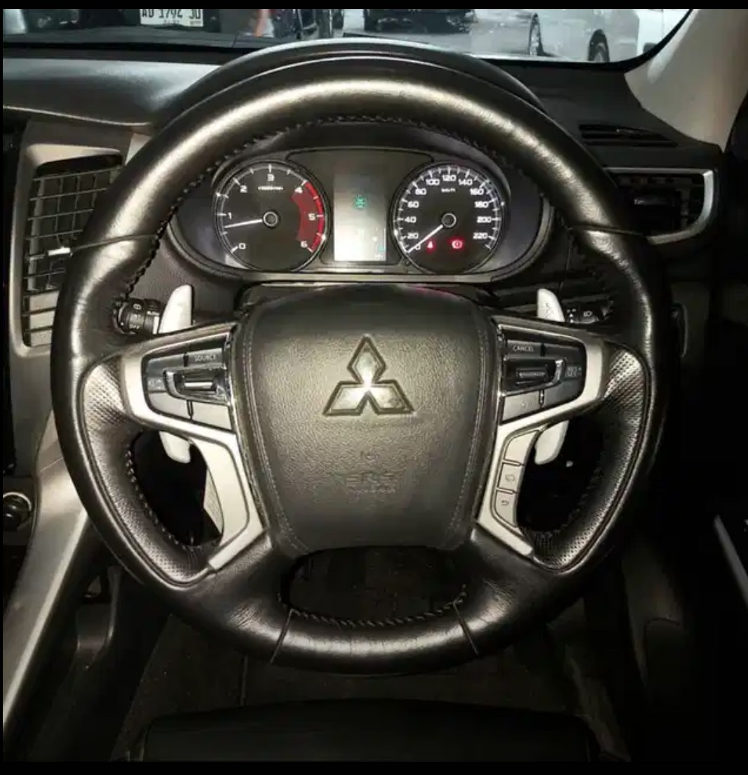 2018 Mitsubishi Pajero SPORT DAKAR 4X2 2.4L AT 2018 Mitsubishi Pajero SPORT DAKAR 4X2 2.4L AT