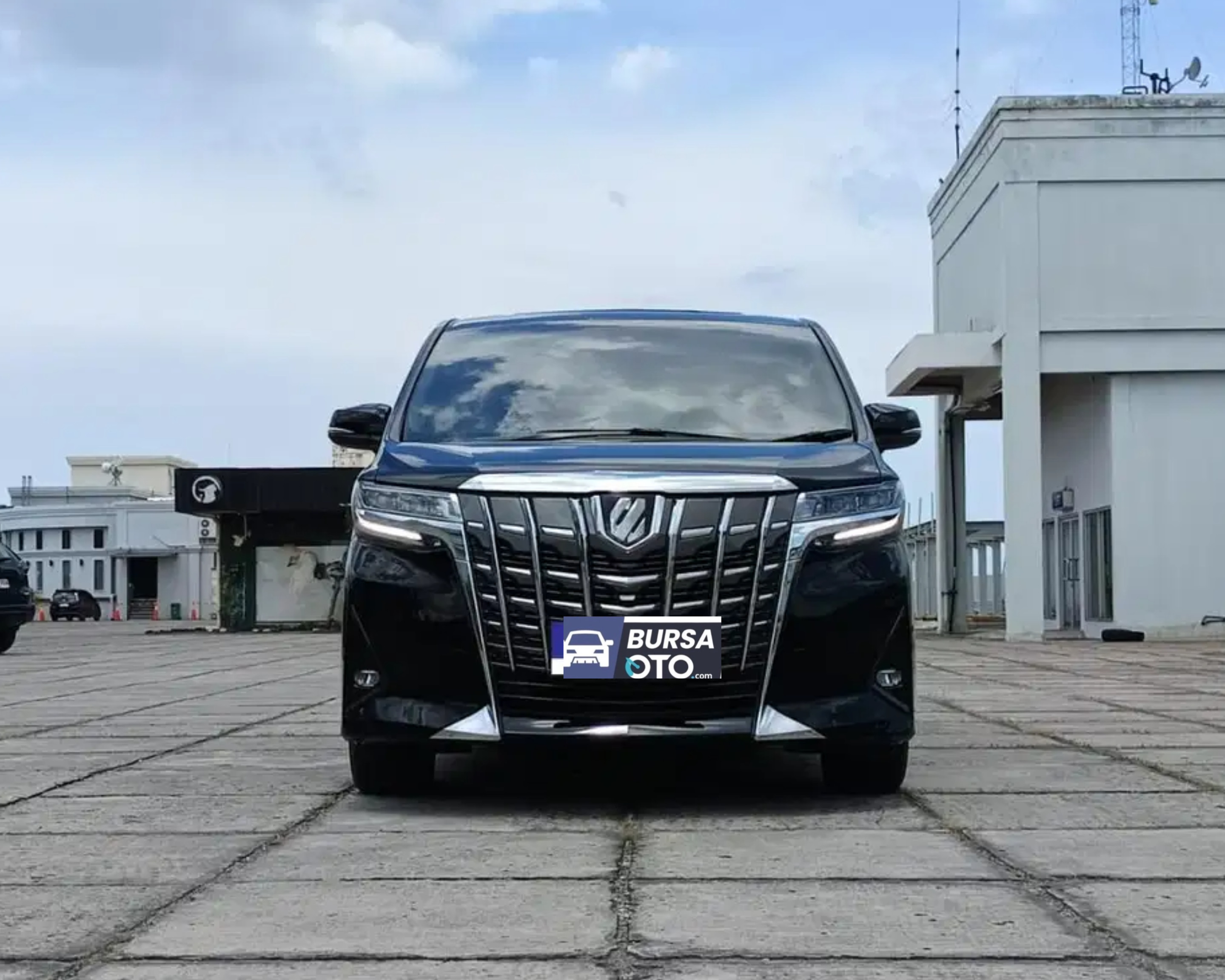 Second Hand 2022 Toyota Alphard Second Hand 2022 Toyota Alphard
