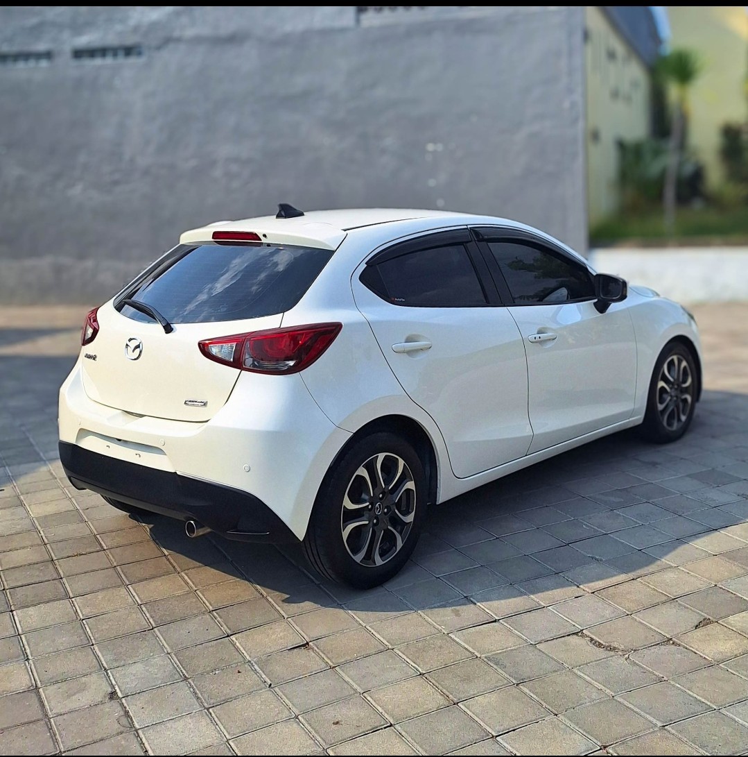 2016 Mazda 2 Hatchback GT 1.5L AT 2016 Mazda 2 Hatchback GT 1.5L AT