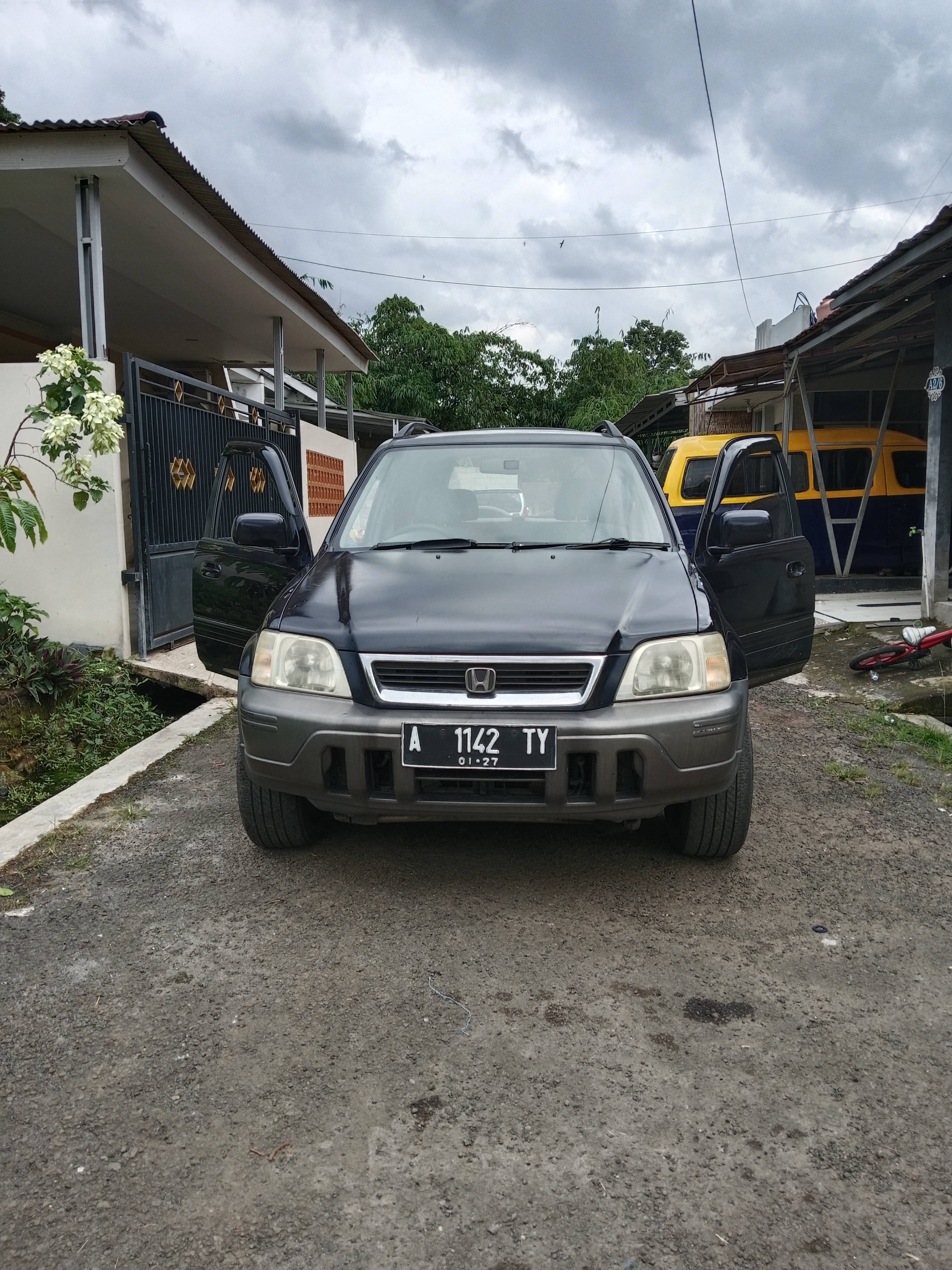 2001 Honda CR-V 2.0L RS eHEV Bekas 2001 Honda CR-V 2.0L RS eHEV Bekas