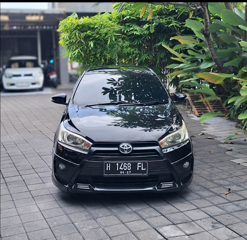 2014 Toyota Yaris  S AT