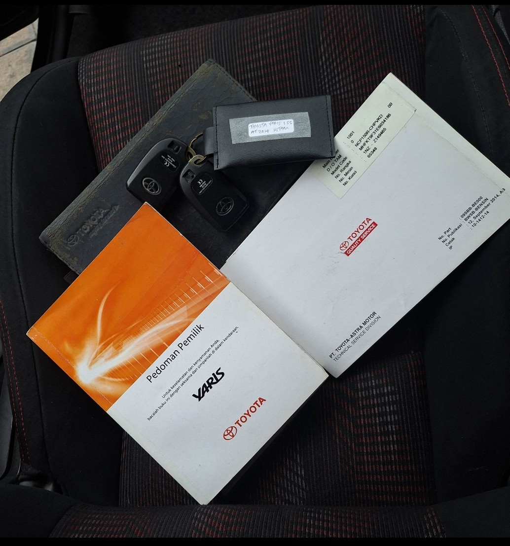 2014 Toyota Yaris  S AT 2014 Toyota Yaris  S AT