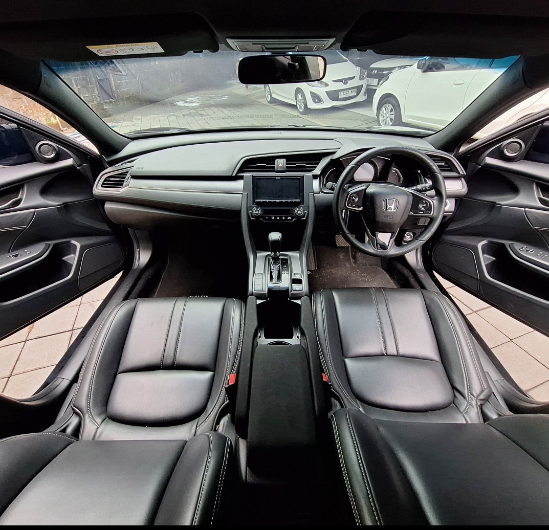 2018 Honda Civic Hatchback TURBO HATCHBACK S 1.5 AT 2018 Honda Civic Hatchback TURBO HATCHBACK S 1.5 AT