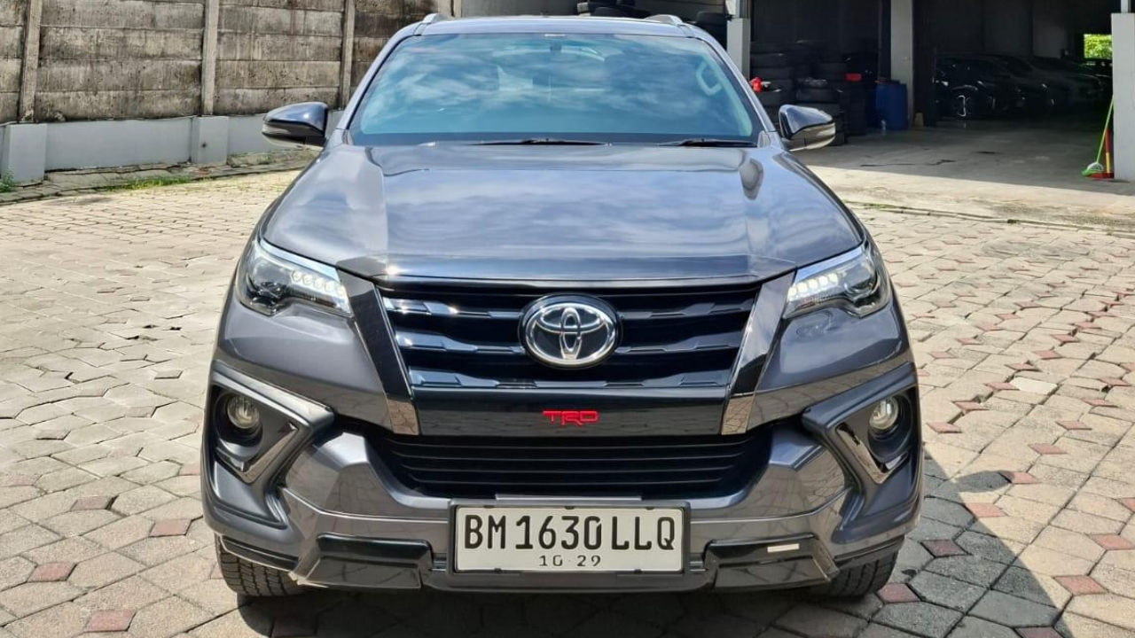 2019 Toyota Fortuner VRZ 4X2 TRD 2.4L AT