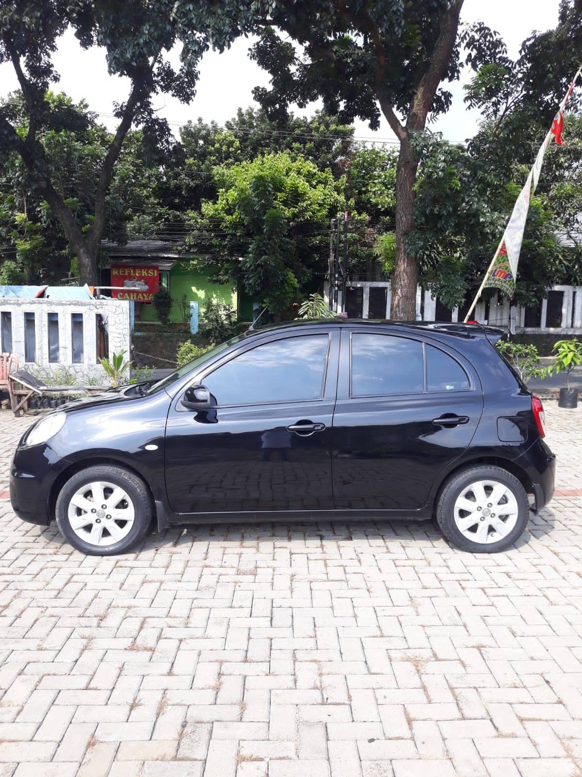 2011 Nissan March 1.2L XS SPORT VERSION AUTECH A/T 2011 Nissan March 1.2L XS SPORT VERSION AUTECH A/T