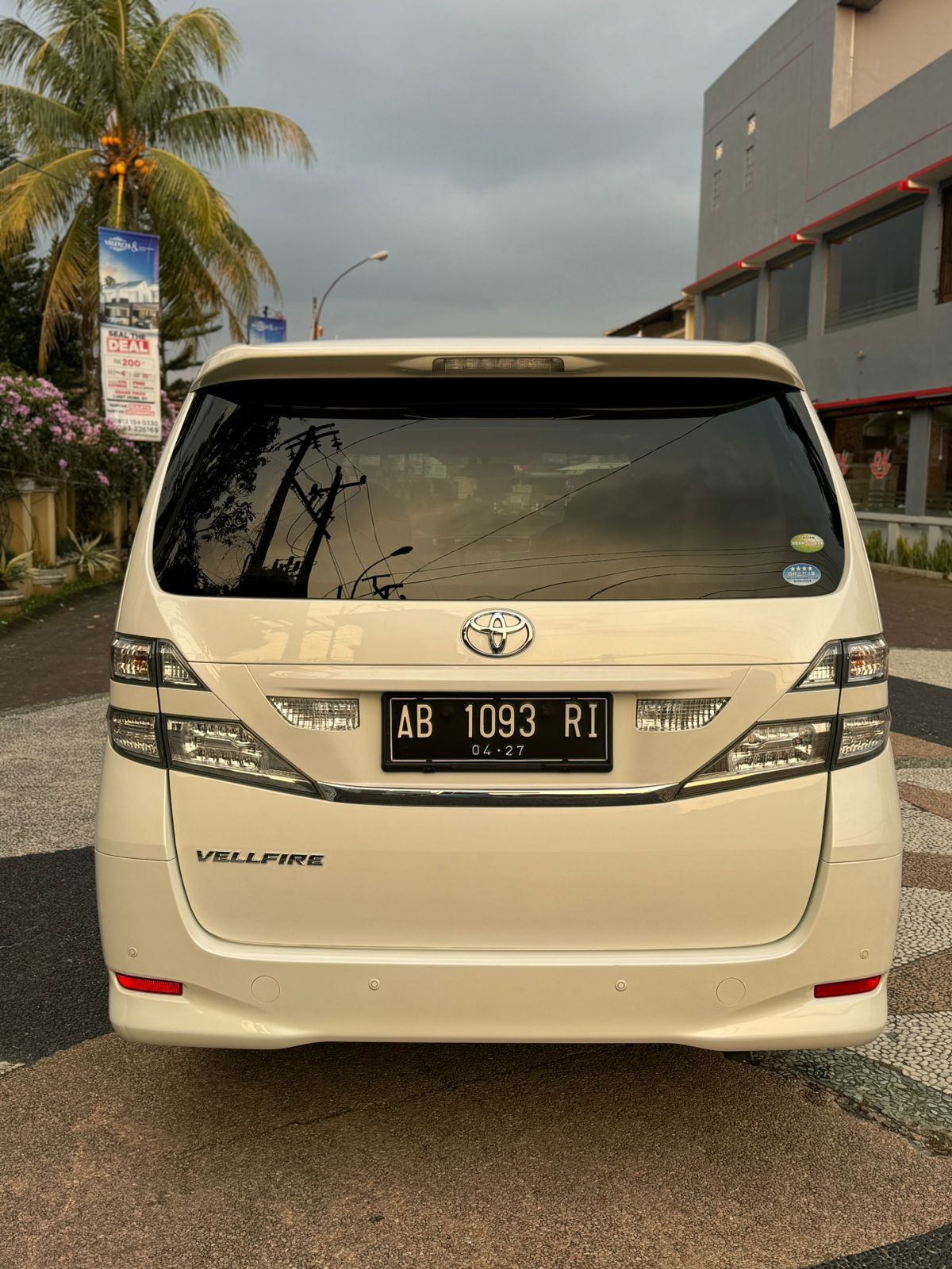 2011 Toyota Vellfire  2.5 ZG AT PREMIUM SOUND 2011 Toyota Vellfire  2.5 ZG AT PREMIUM SOUND