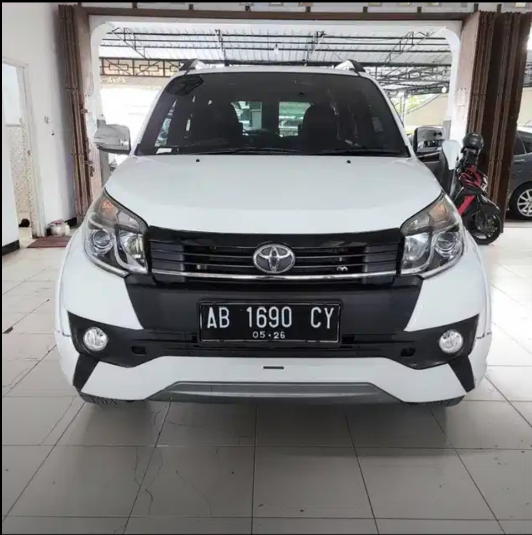 2016 Toyota Rush  TRD Sportivo A/T Bekas 2016 Toyota Rush  TRD Sportivo A/T Bekas