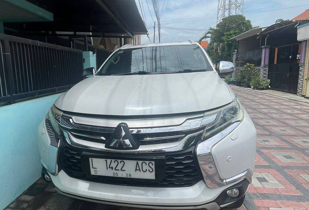 Second Hand 2017 Mitsubishi Pajero Sport Dakar AT 4x2 Second Hand 2017 Mitsubishi Pajero Sport Dakar AT 4x2