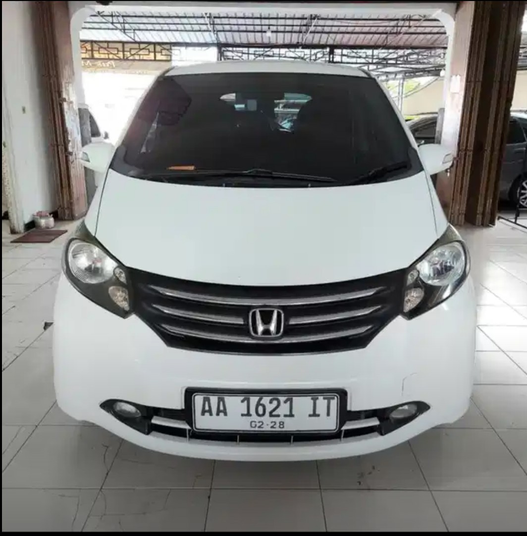 Second Hand 2012 Honda Freed  EA/T Second Hand 2012 Honda Freed  EA/T