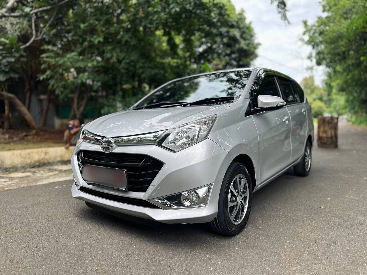 2019 Daihatsu Sigra 1.2 R AT 2019 Daihatsu Sigra 1.2 R AT