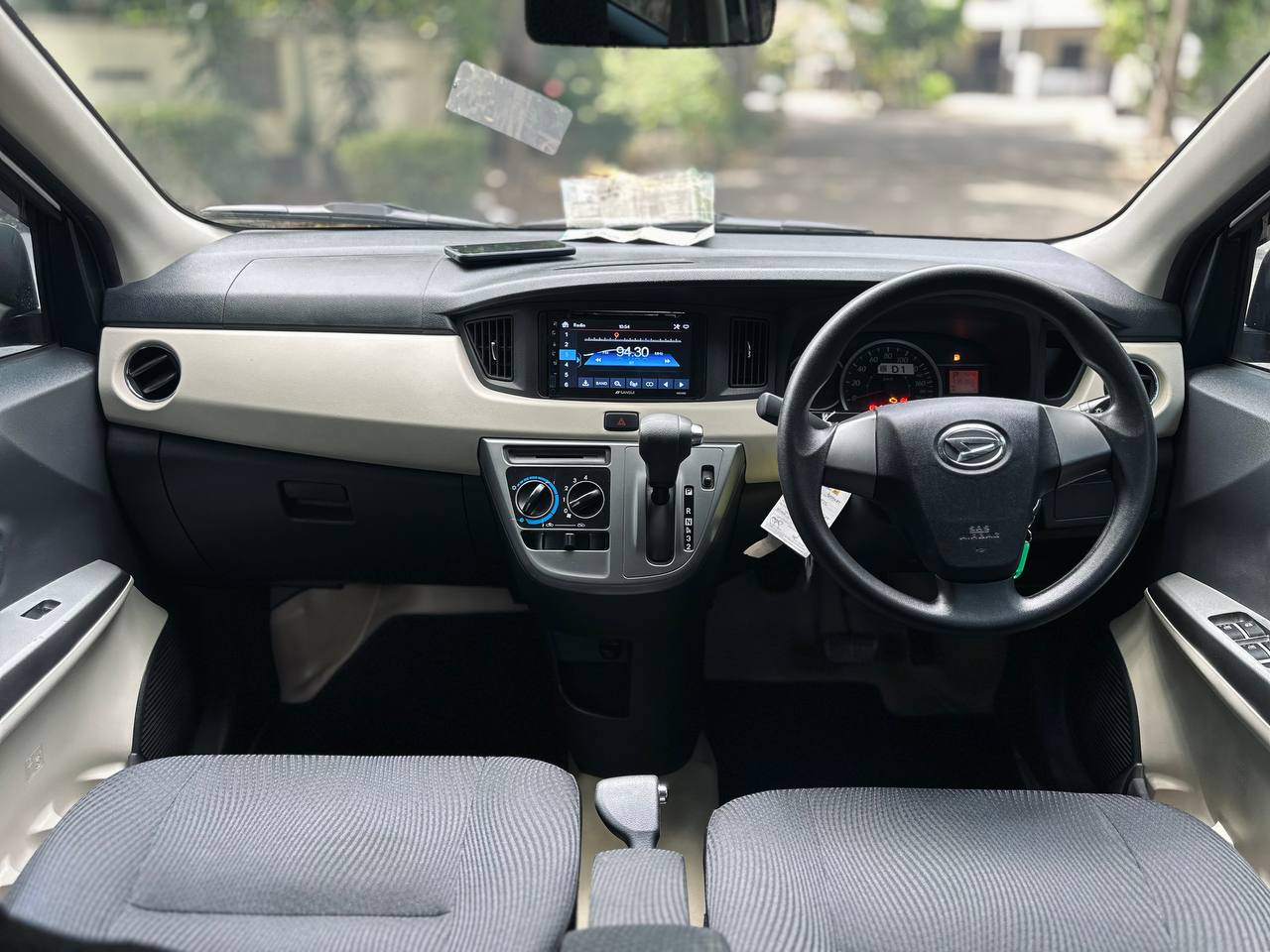 2019 Daihatsu Sigra 1.2 R AT 2019 Daihatsu Sigra 1.2 R AT