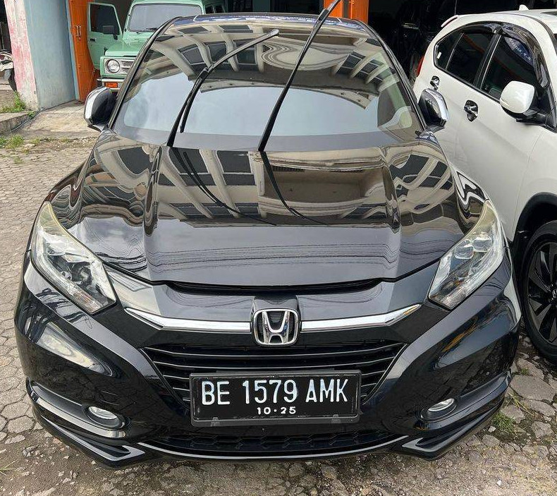 2015 Honda HRV  Prestige 1.8 AT Bekas 2015 Honda HRV  Prestige 1.8 AT Bekas