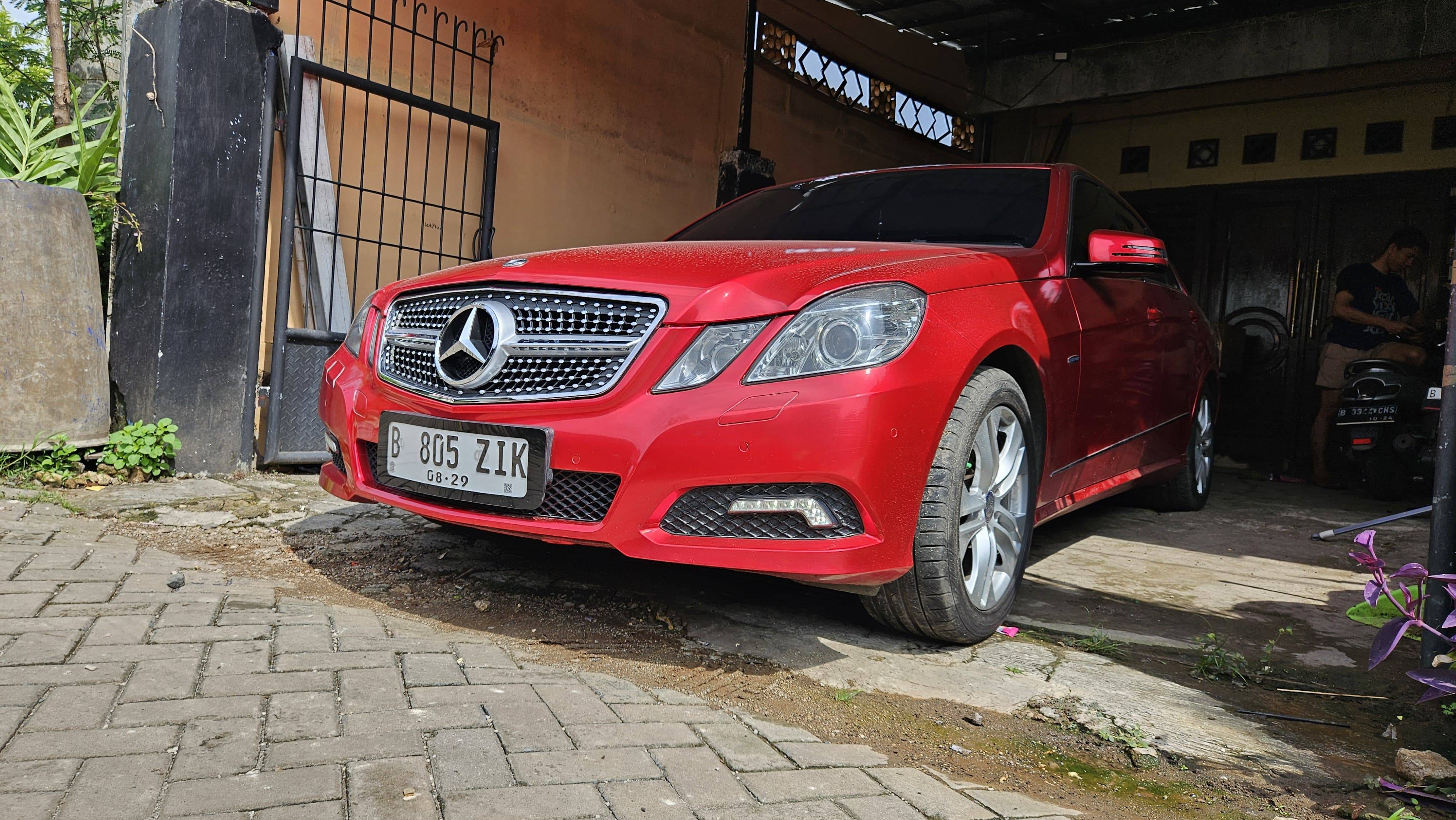 Second Hand 2010 Mercedes Benz E-Class  E 250 AVANGARDE CKD AT Second Hand 2010 Mercedes Benz E-Class  E 250 AVANGARDE CKD AT