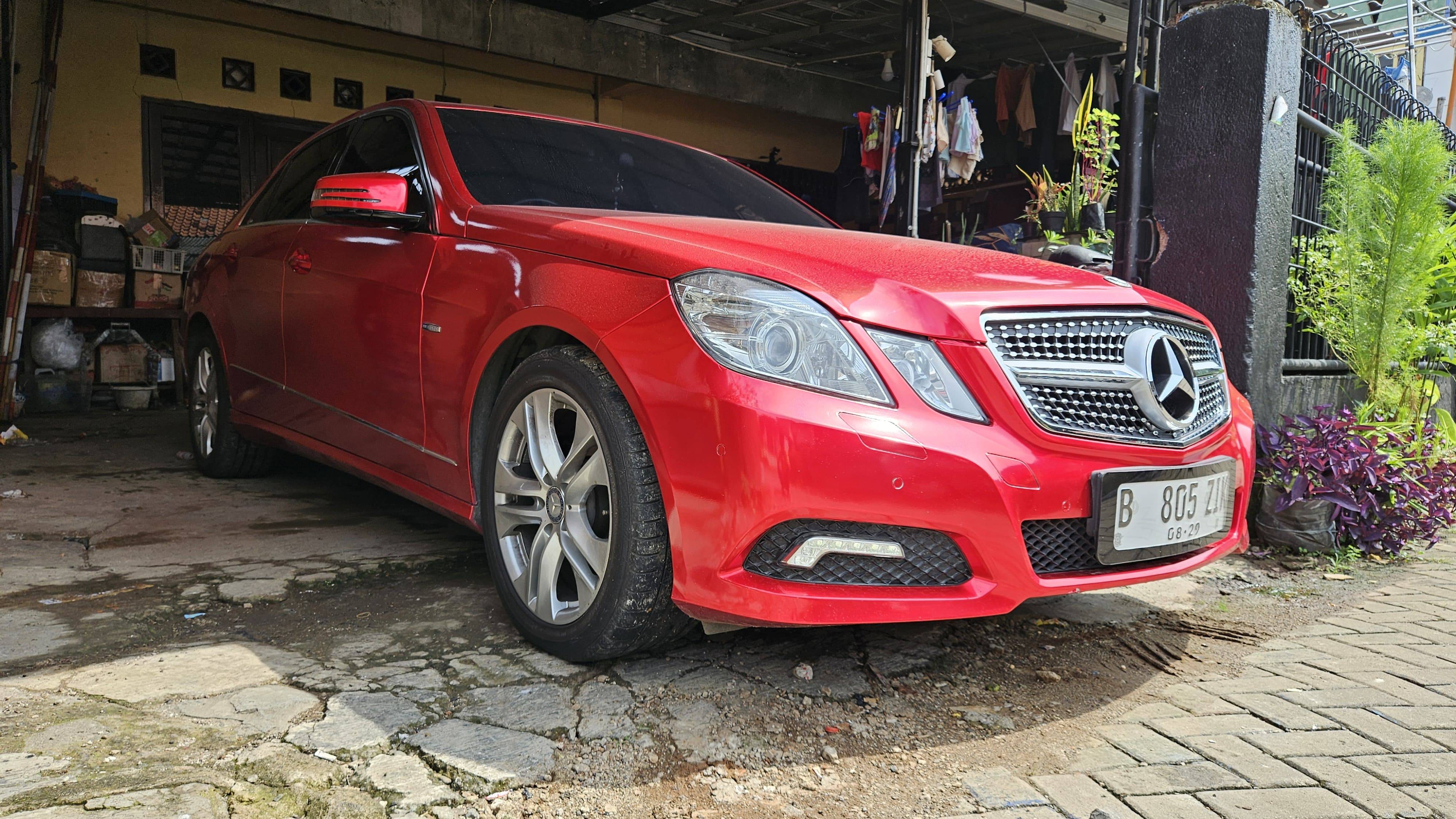 2010 Mercedes Benz E-Class  E 250 AVANGARDE CKD AT 2010 Mercedes Benz E-Class  E 250 AVANGARDE CKD AT