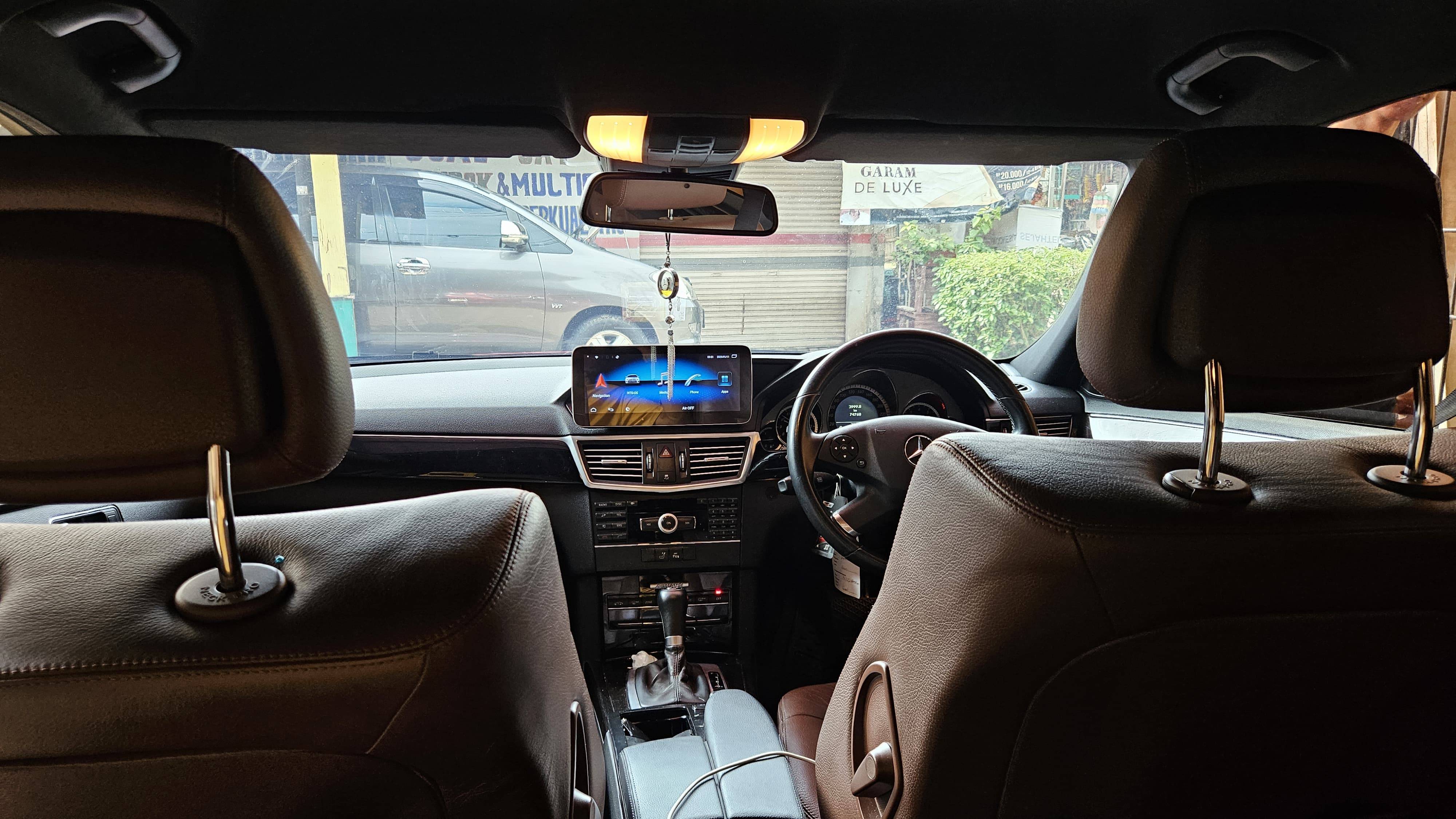 2010 Mercedes Benz E-Class  E 250 AVANGARDE CKD AT 2010 Mercedes Benz E-Class  E 250 AVANGARDE CKD AT