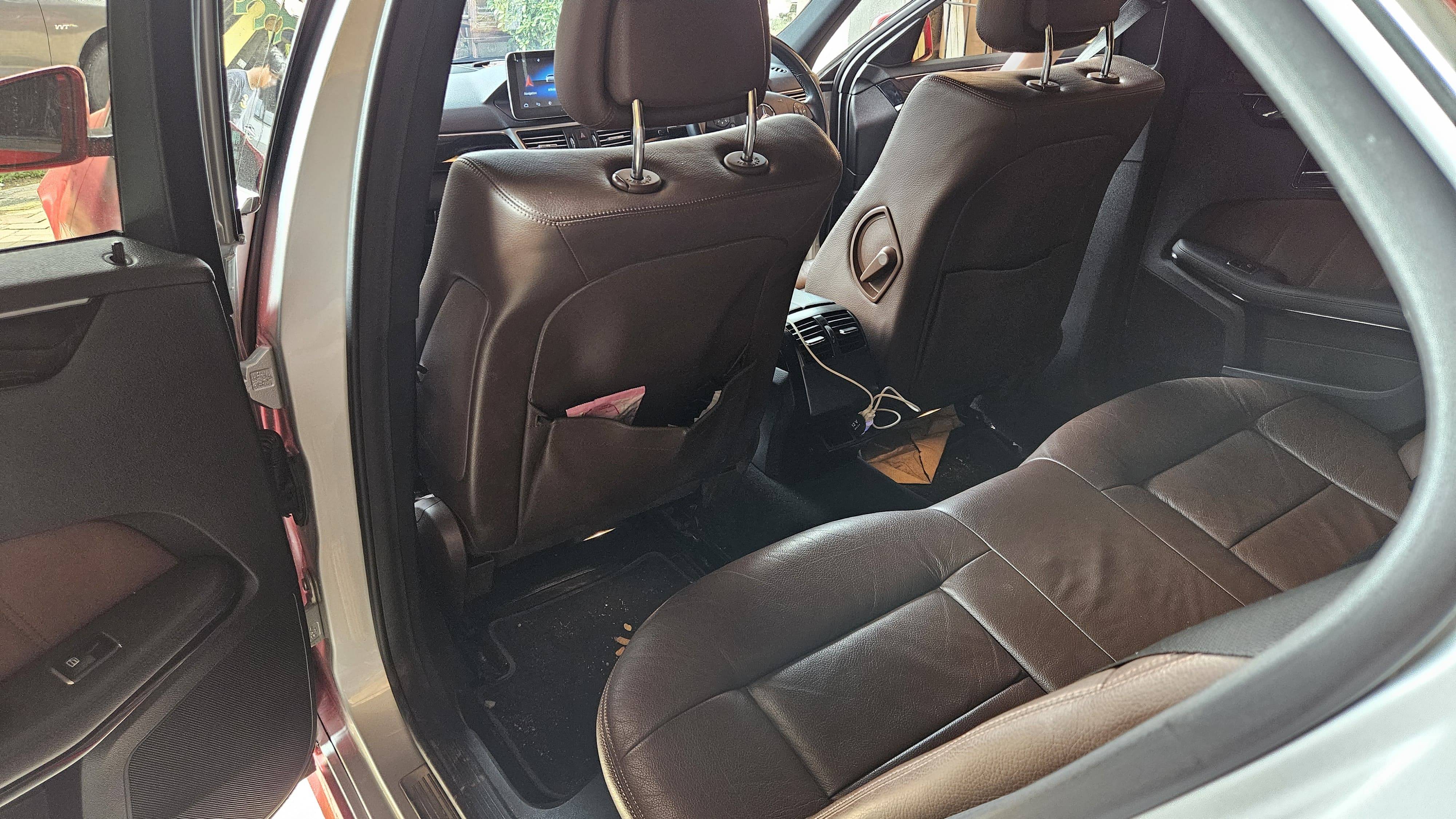 2010 Mercedes Benz E-Class  E 250 AVANGARDE CKD AT 2010 Mercedes Benz E-Class  E 250 AVANGARDE CKD AT