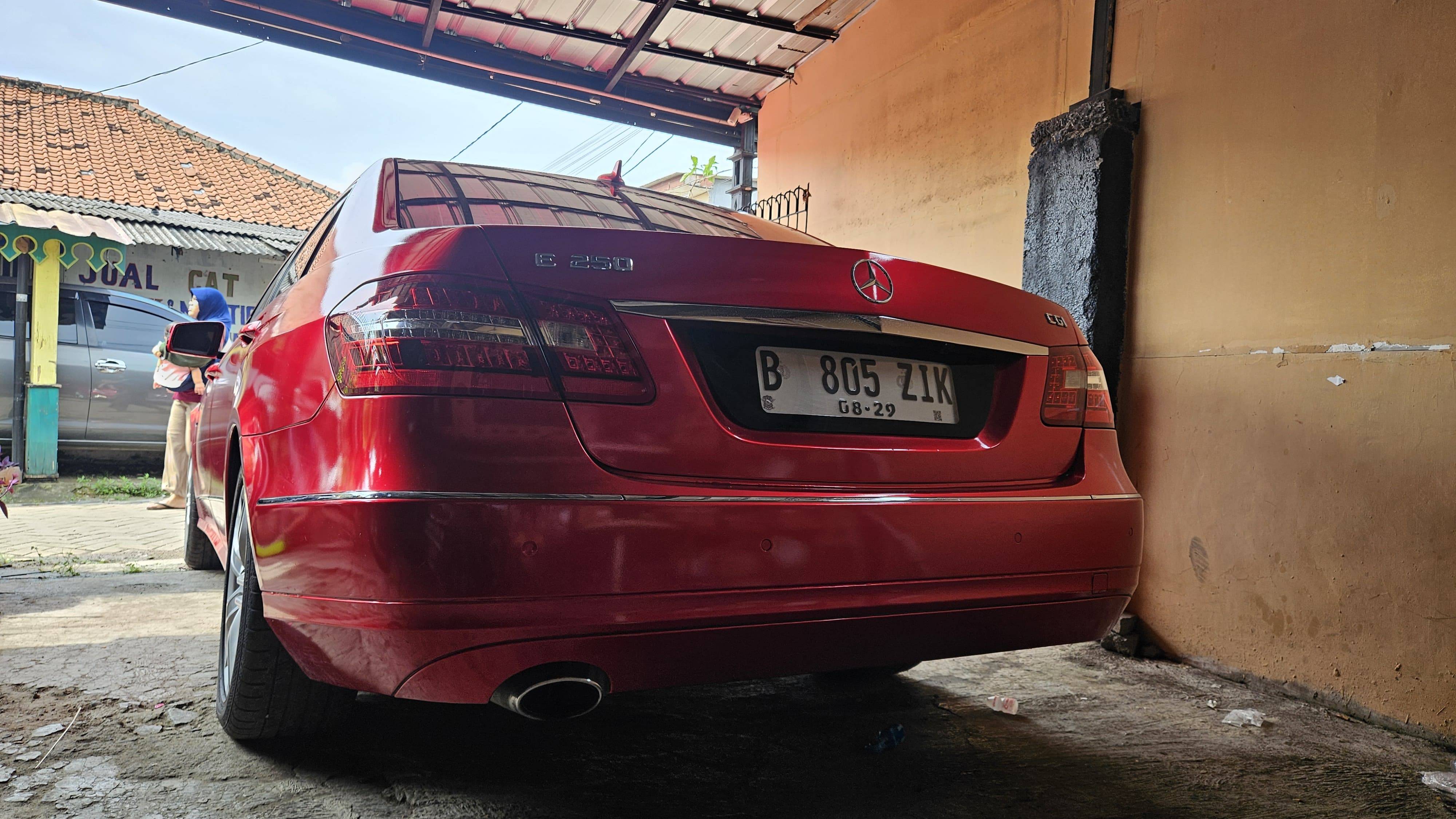 2010 Mercedes Benz E-Class  E 250 AVANGARDE CKD AT 2010 Mercedes Benz E-Class  E 250 AVANGARDE CKD AT