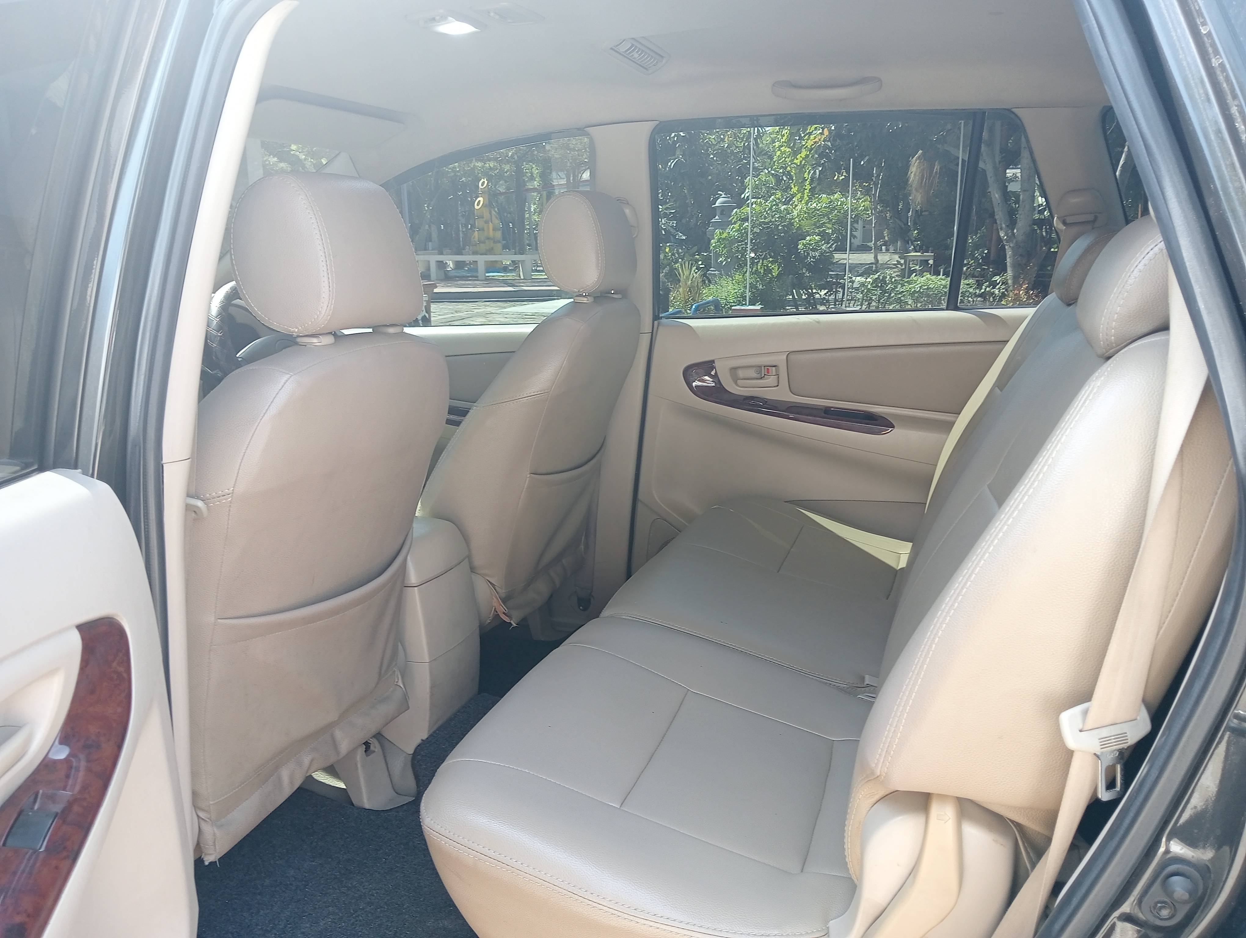 2005 Toyota Kijang Innova 2.0 G AT 2005 Toyota Kijang Innova 2.0 G AT