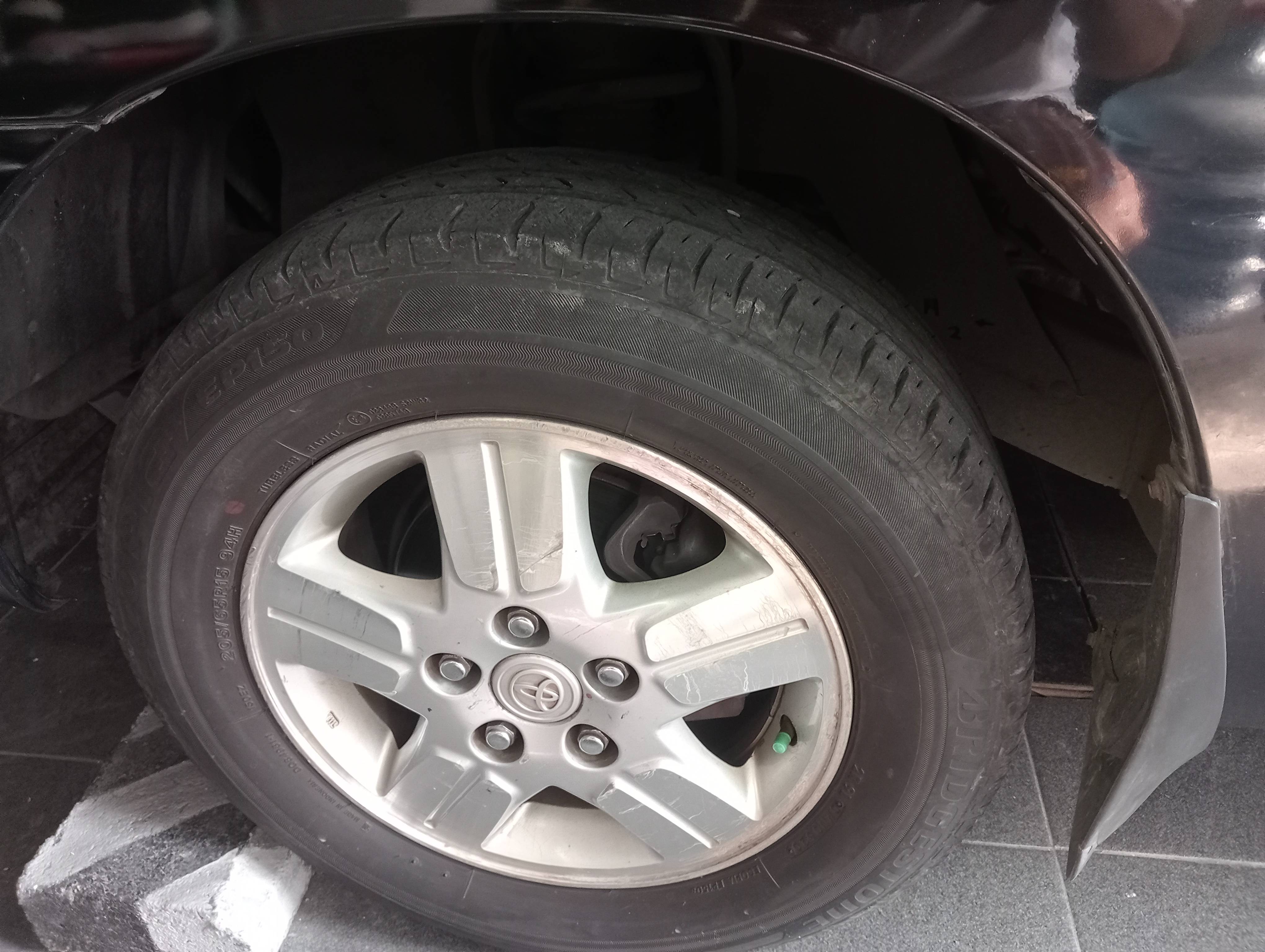 2005 Toyota Kijang Innova 2.0 G AT 2005 Toyota Kijang Innova 2.0 G AT