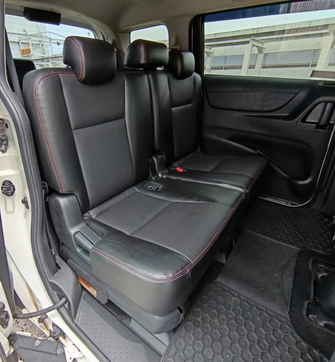 2017 Toyota Sienta 2017 Toyota Sienta