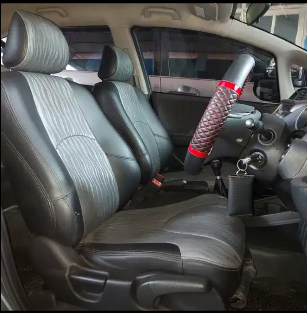 2013 Honda Jazz  1.5 GE8 MT 2013 Honda Jazz  1.5 GE8 MT