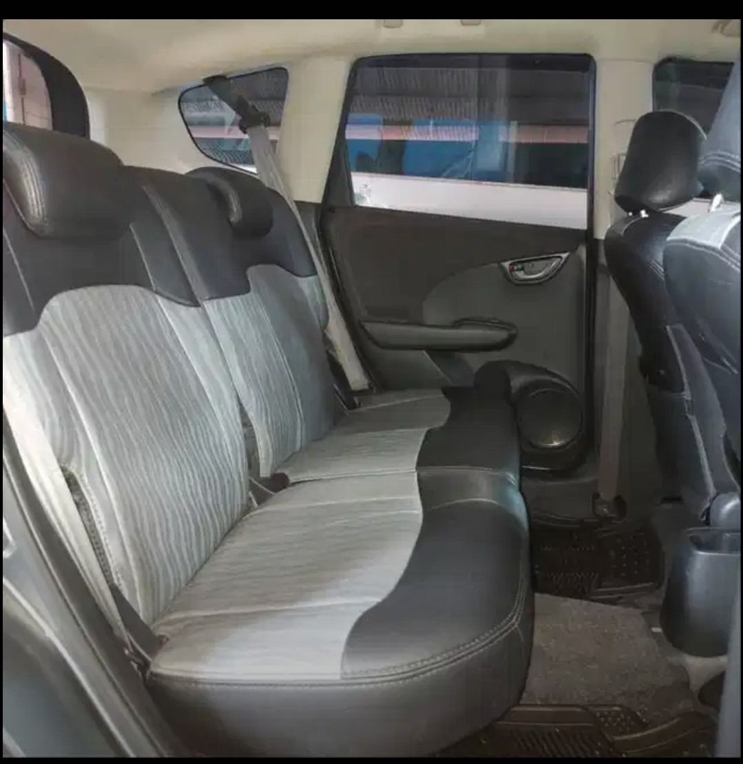 2013 Honda Jazz  1.5 GE8 MT 2013 Honda Jazz  1.5 GE8 MT