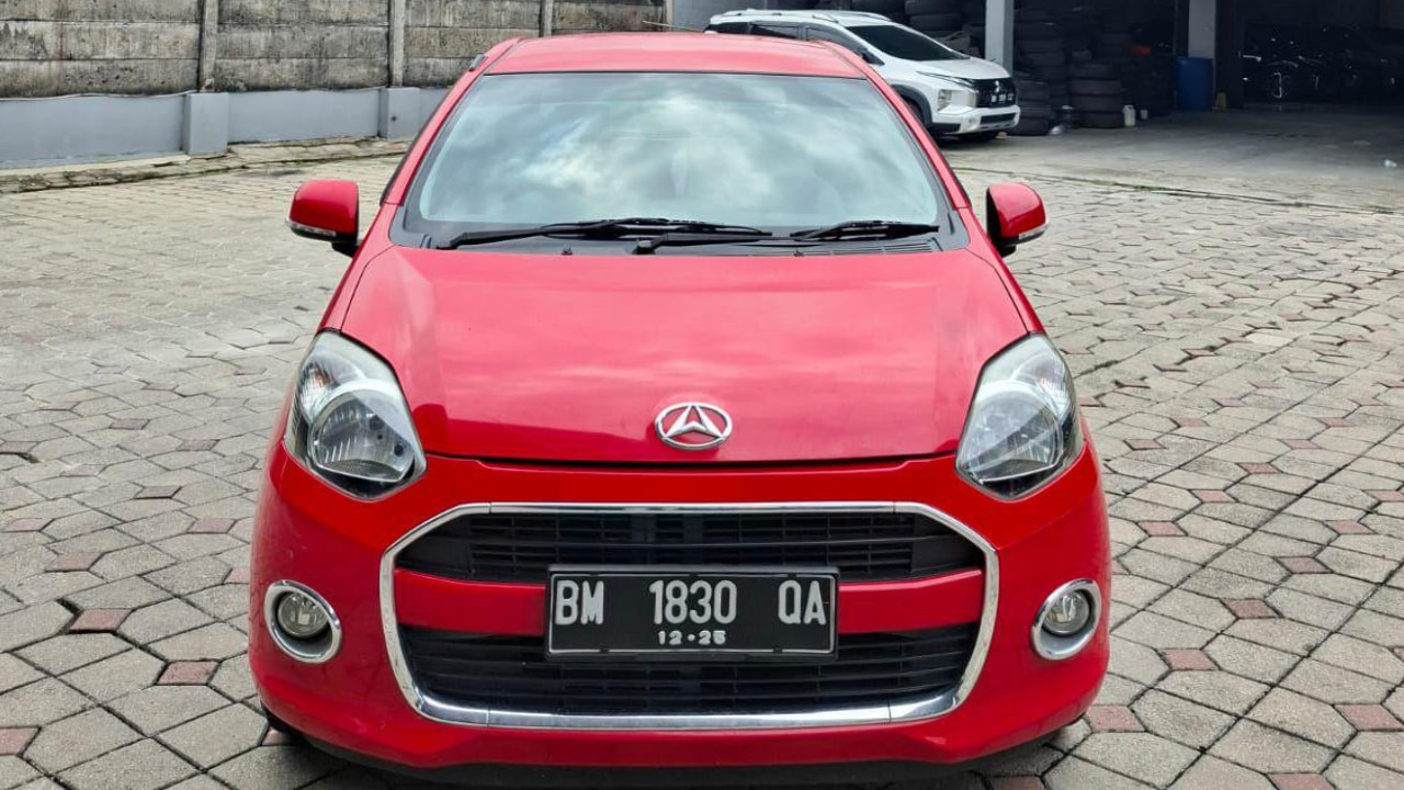 2015 Daihatsu Ayla 1.0L X AT Bekas 2015 Daihatsu Ayla 1.0L X AT Bekas