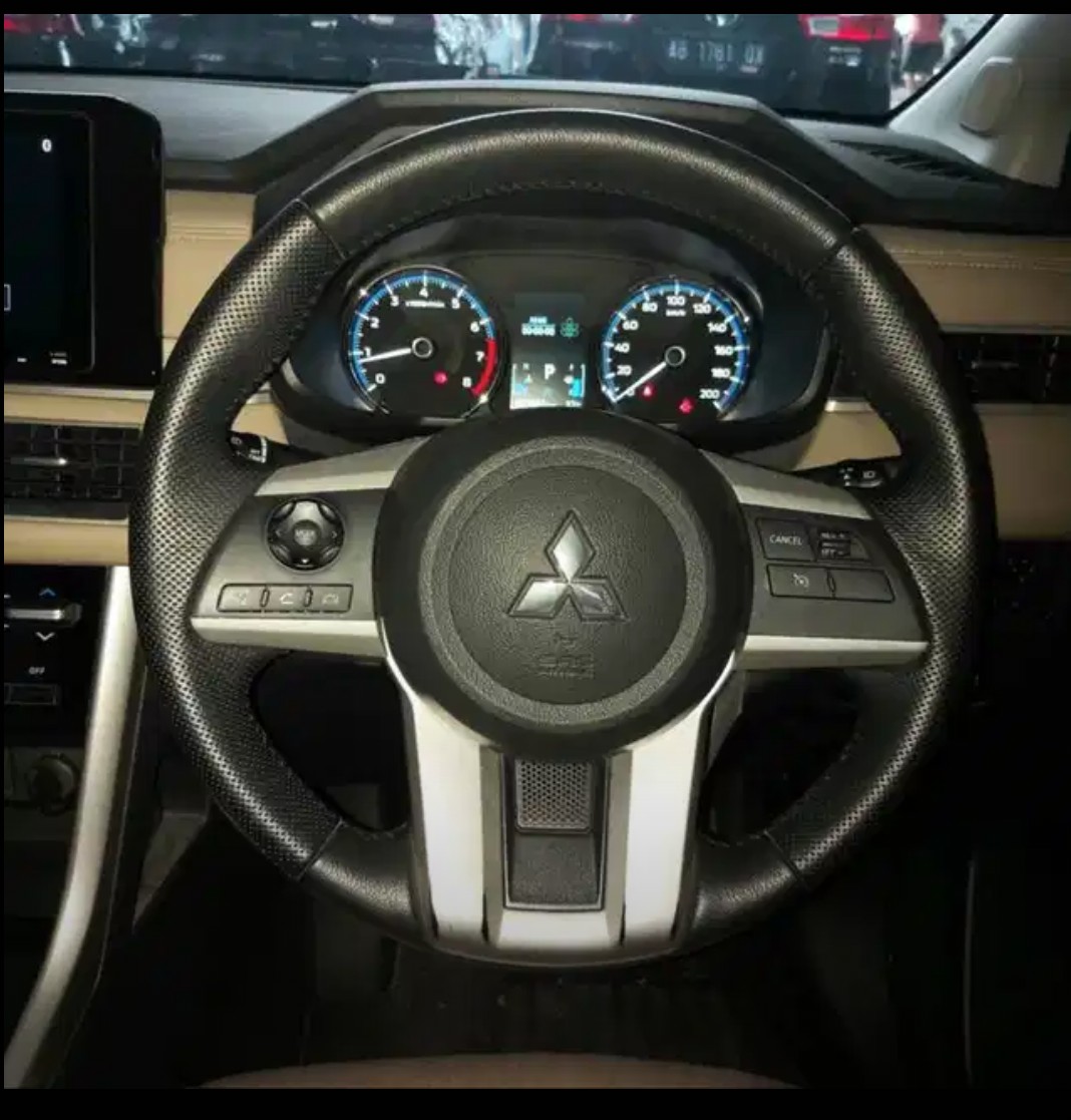 2022 Mitsubishi Xpander Ultimate CVT 2022 Mitsubishi Xpander Ultimate CVT