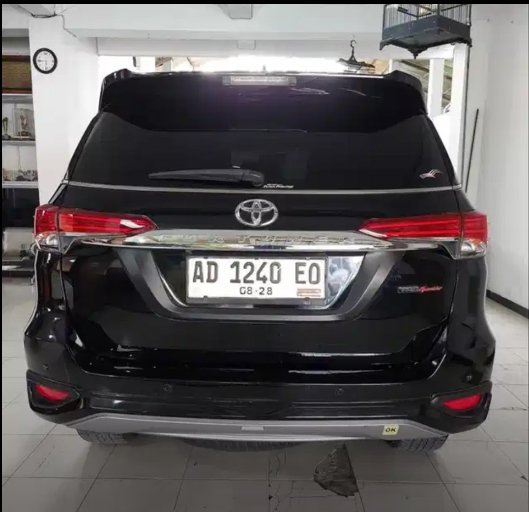 2018 Toyota Fortuner  VRZ 2.4 AT TRD 2018 Toyota Fortuner  VRZ 2.4 AT TRD