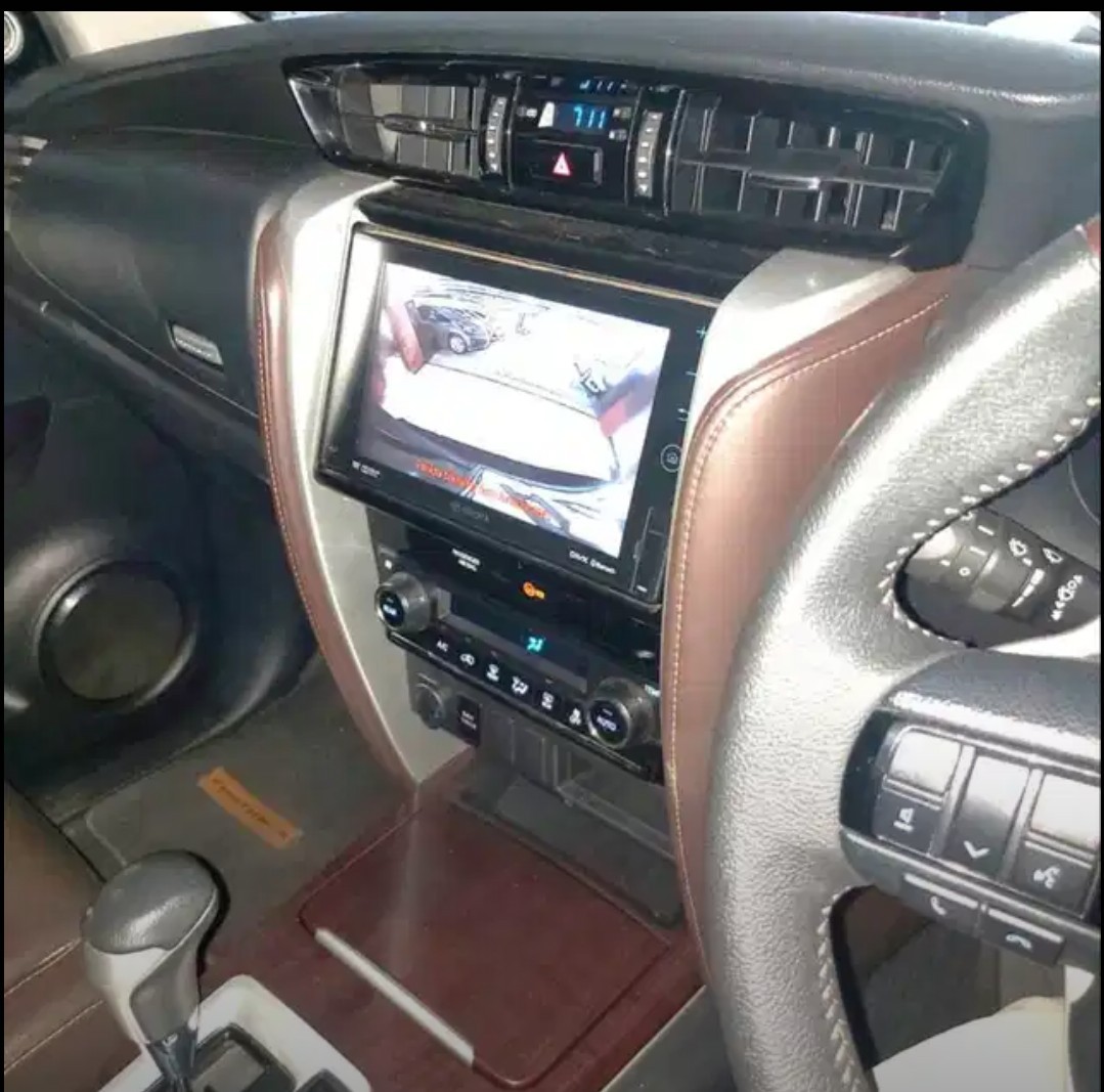 2018 Toyota Fortuner  VRZ 2.4 AT TRD 2018 Toyota Fortuner  VRZ 2.4 AT TRD