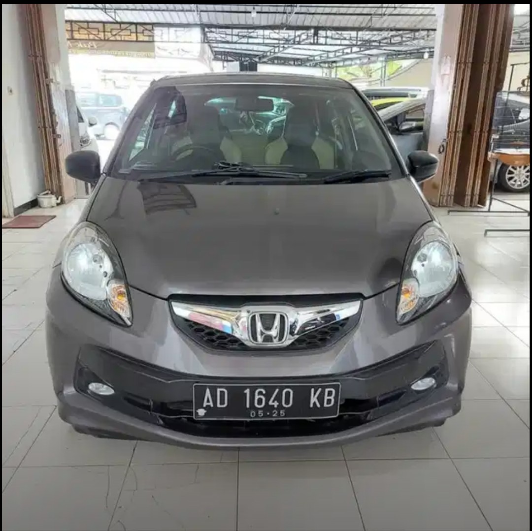 2015 Honda Brio  1.2 E MT Bekas 2015 Honda Brio  1.2 E MT Bekas