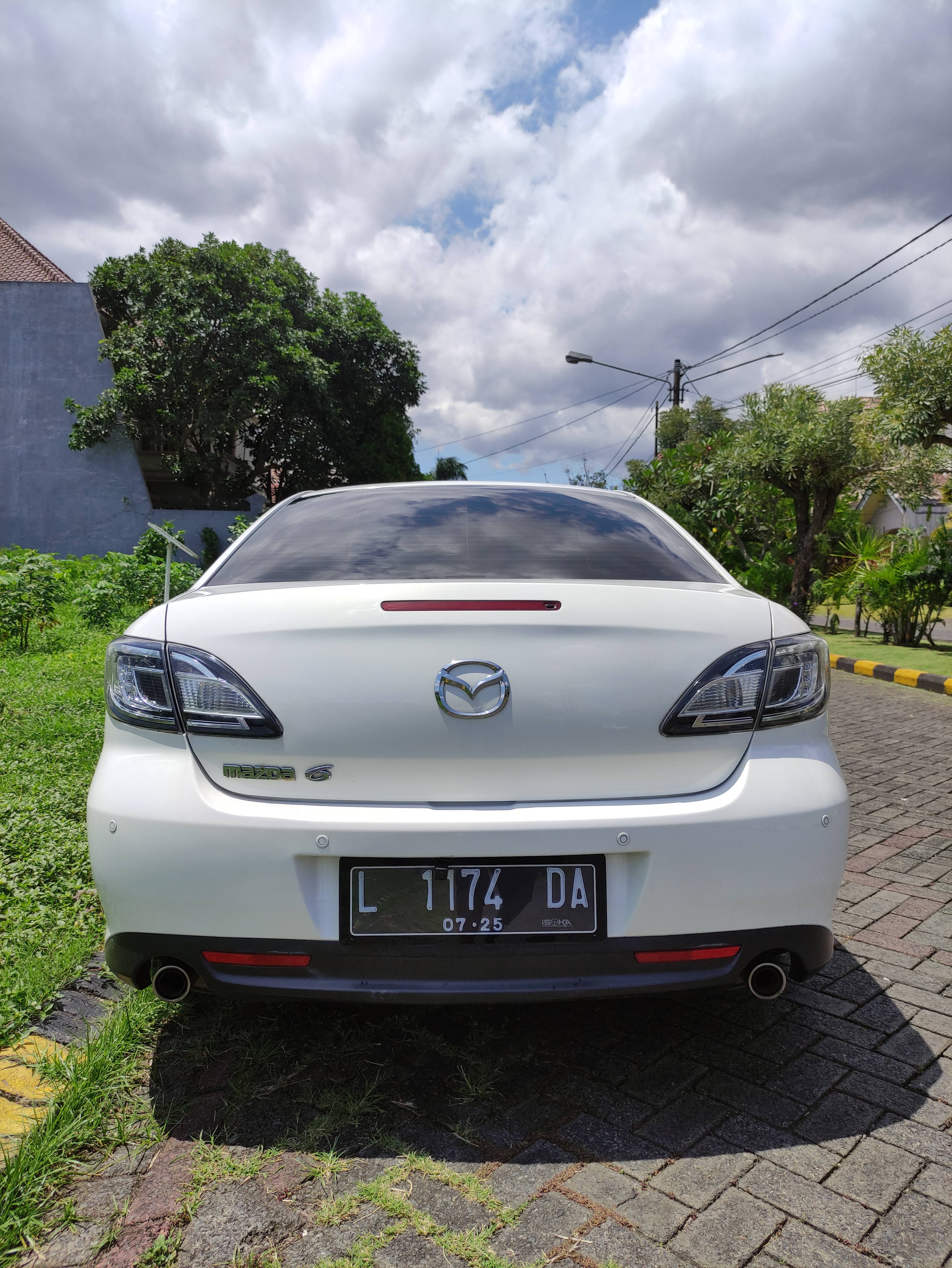 2011 Mazda 6  2.5L Sedan AT 2011 Mazda 6  2.5L Sedan AT