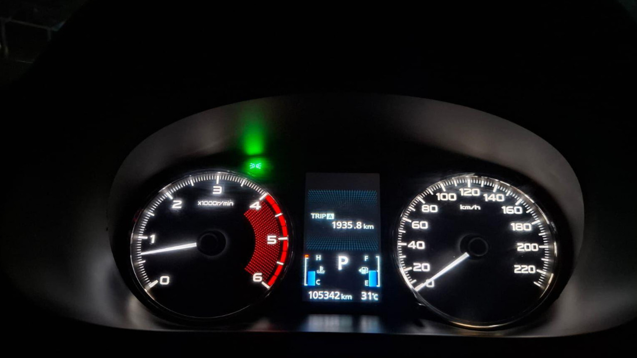 2016 Mitsubishi Pajero Sport Dakar AT 4x2 2016 Mitsubishi Pajero Sport Dakar AT 4x2