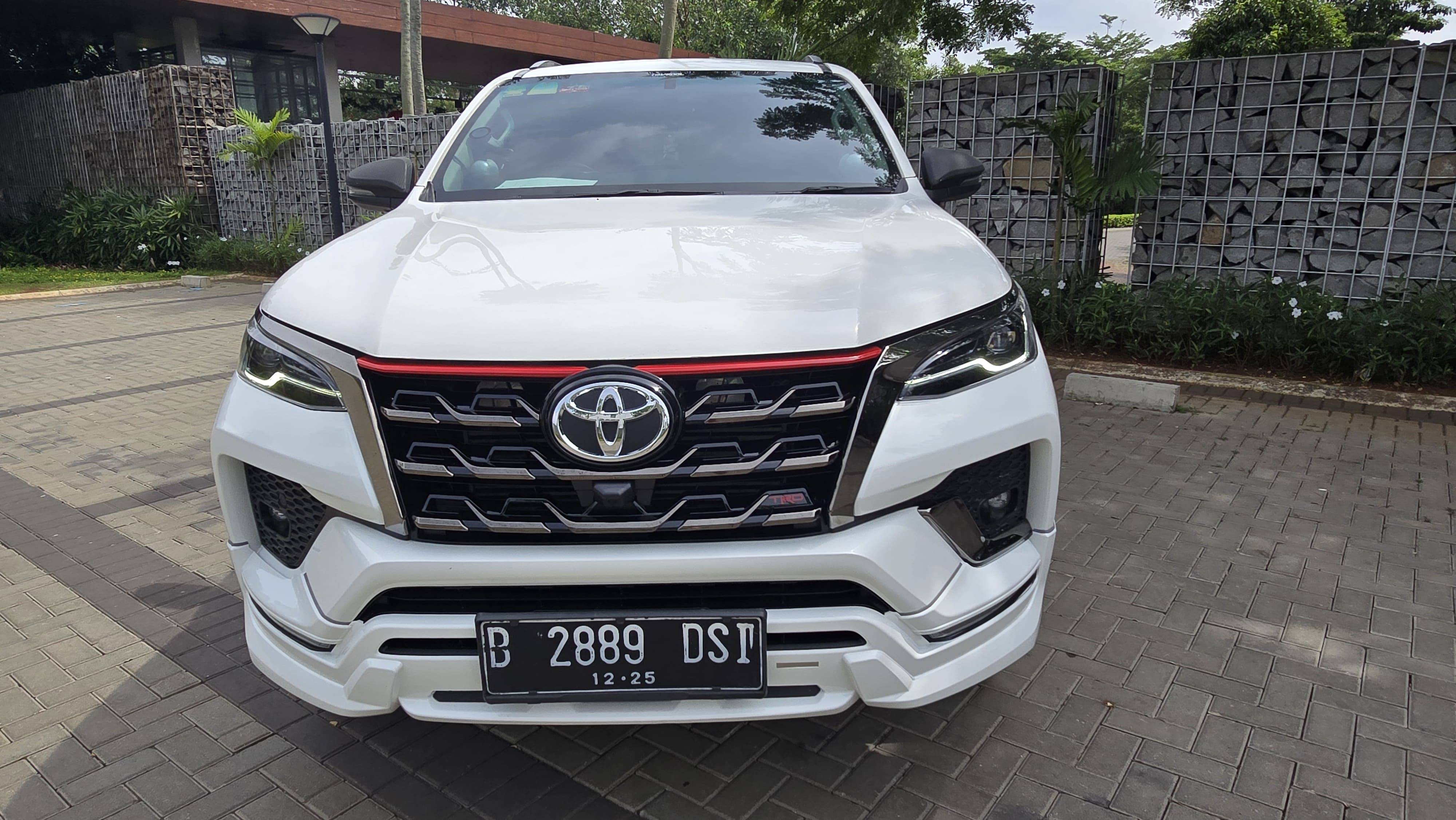 Second Hand 2020 Toyota Fortuner VRZ 4X2 TRD 2.4L AT Second Hand 2020 Toyota Fortuner VRZ 4X2 TRD 2.4L AT