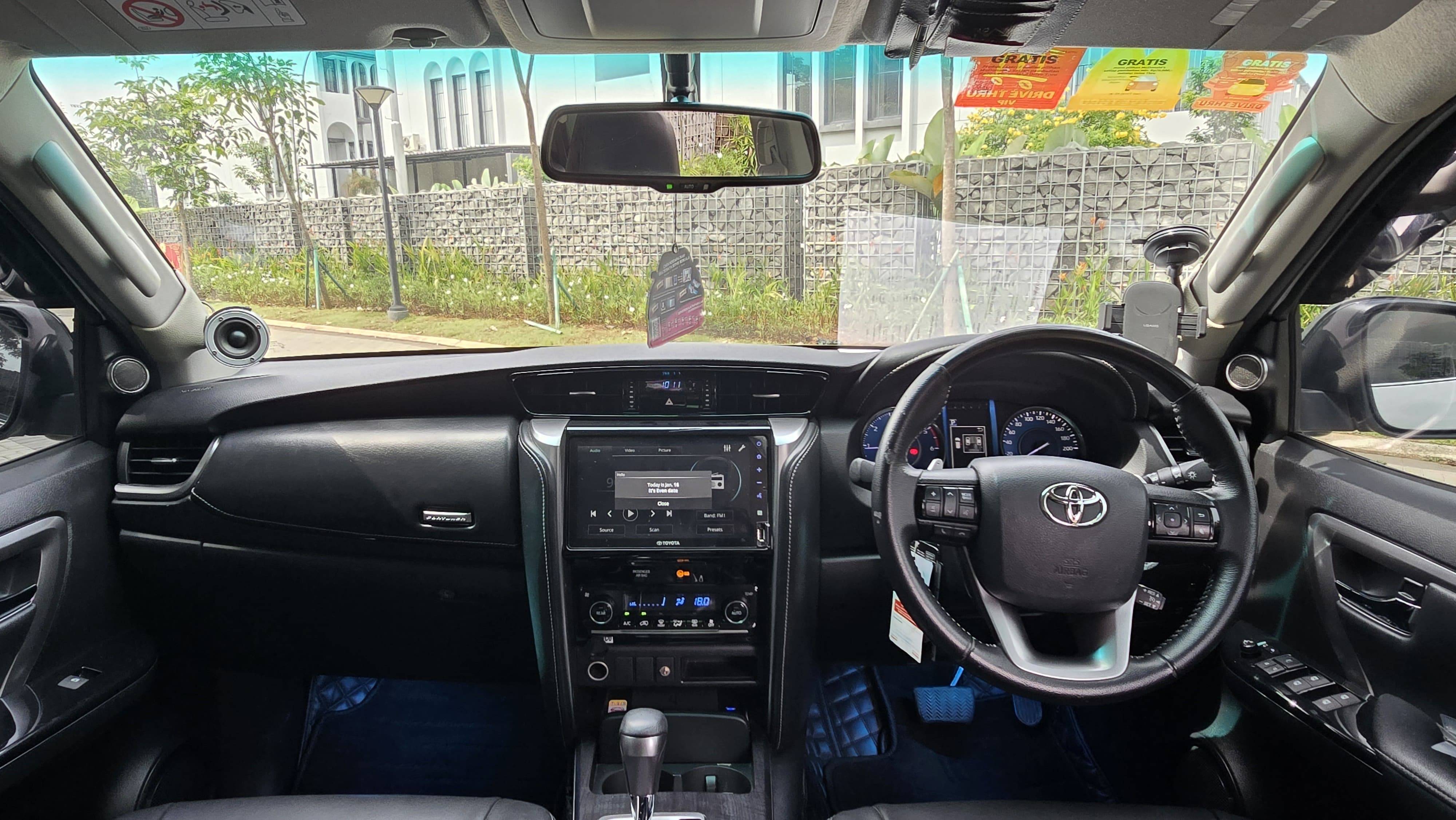 2020 Toyota Fortuner VRZ 4X2 TRD 2.4L AT 2020 Toyota Fortuner VRZ 4X2 TRD 2.4L AT