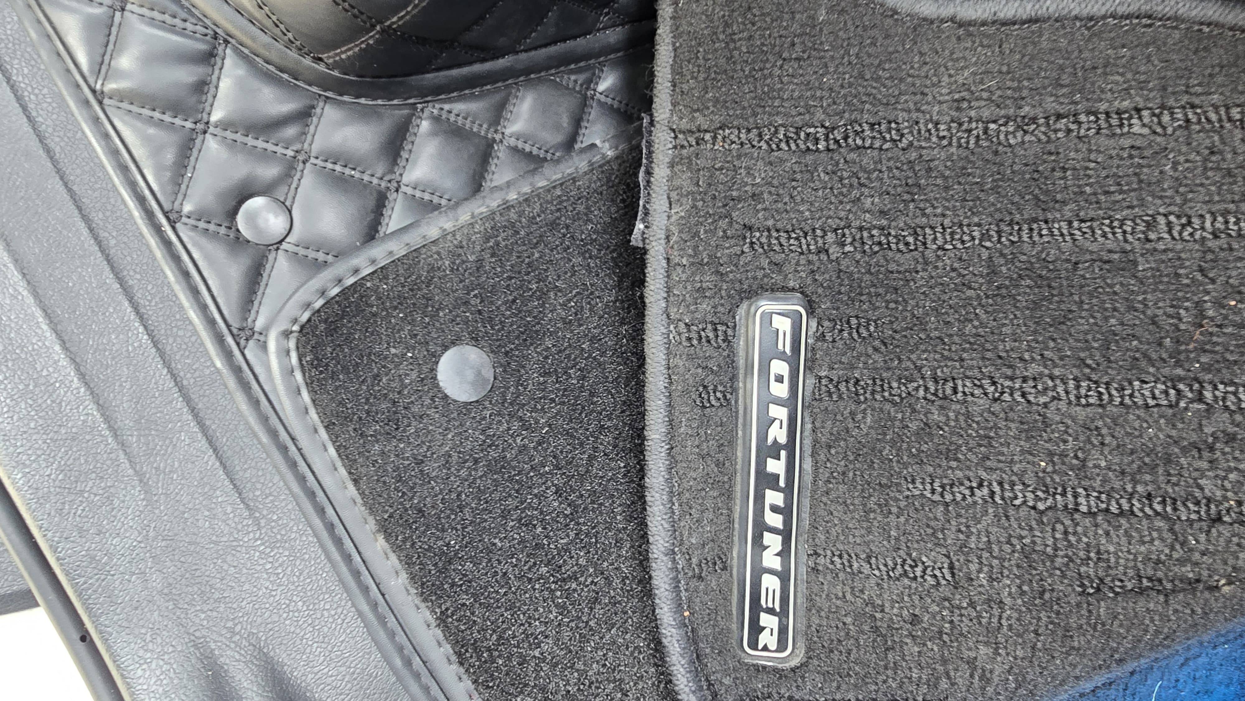 2020 Toyota Fortuner VRZ 4X2 TRD 2.4L AT 2020 Toyota Fortuner VRZ 4X2 TRD 2.4L AT