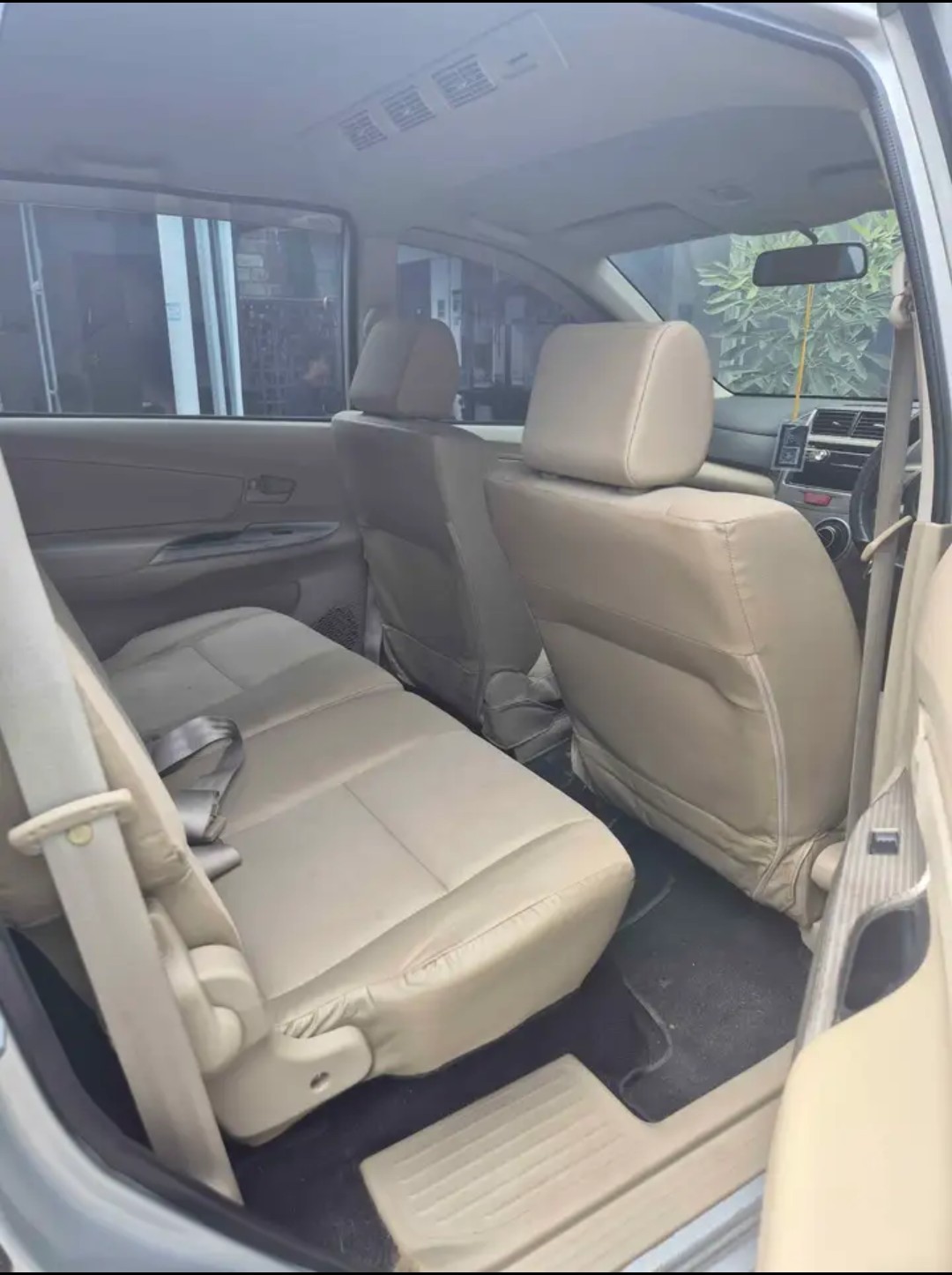 2014 Daihatsu Xenia  1.3 X MT 2014 Daihatsu Xenia  1.3 X MT