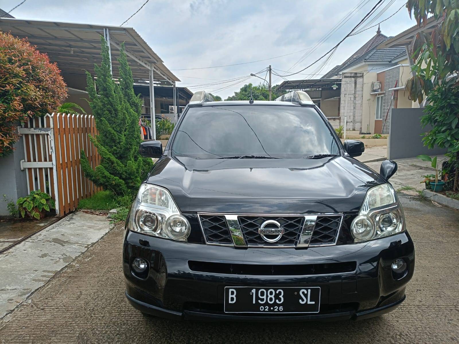 Second Hand 2009 Nissan X Trail XT 2.5L AT Second Hand 2009 Nissan X Trail XT 2.5L AT