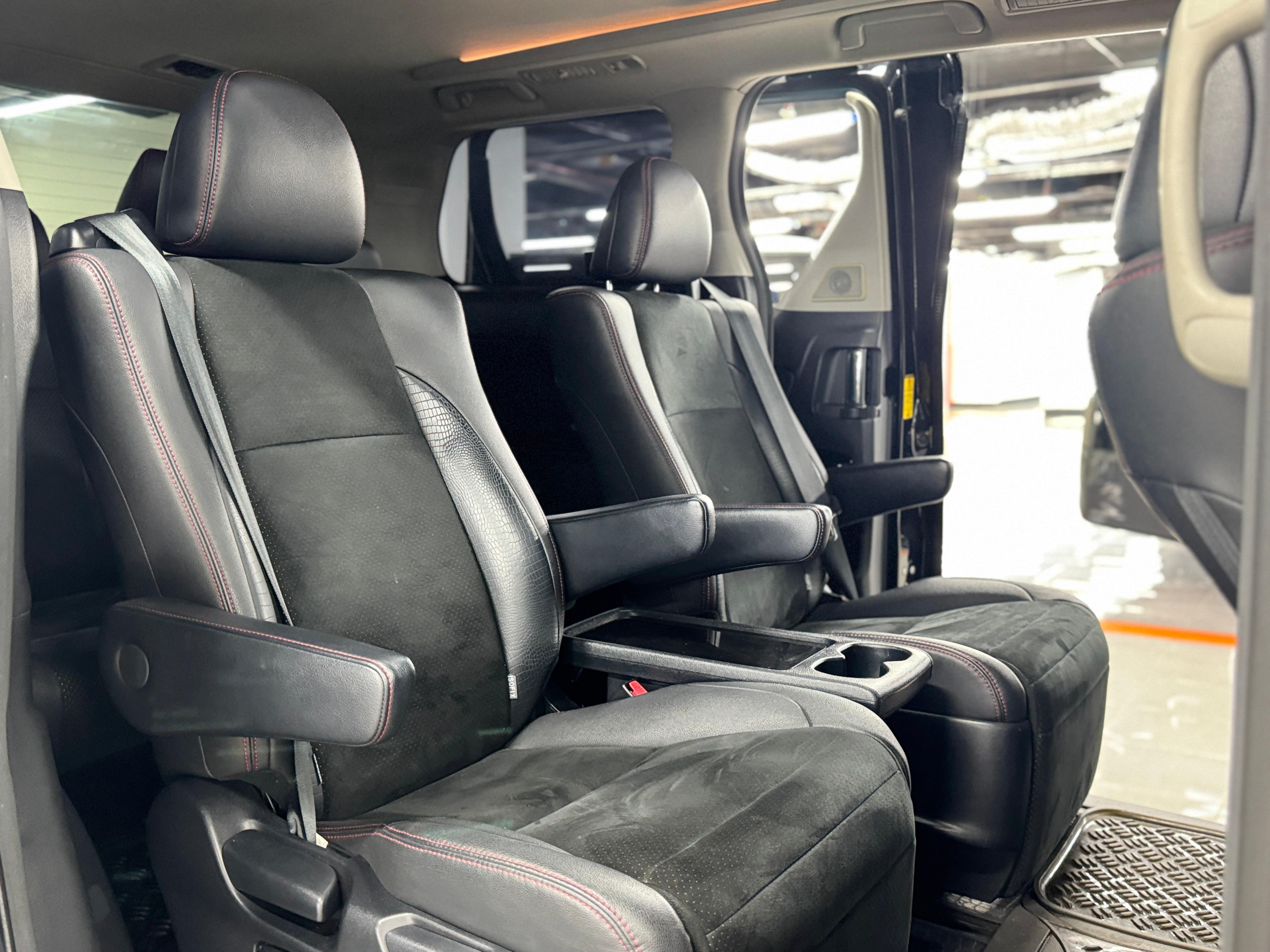 2011 Toyota Vellfire 2011 Toyota Vellfire