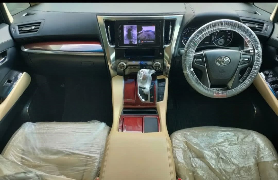 2017 Toyota Alphard  G 2.5 AT 2017 Toyota Alphard  G 2.5 AT