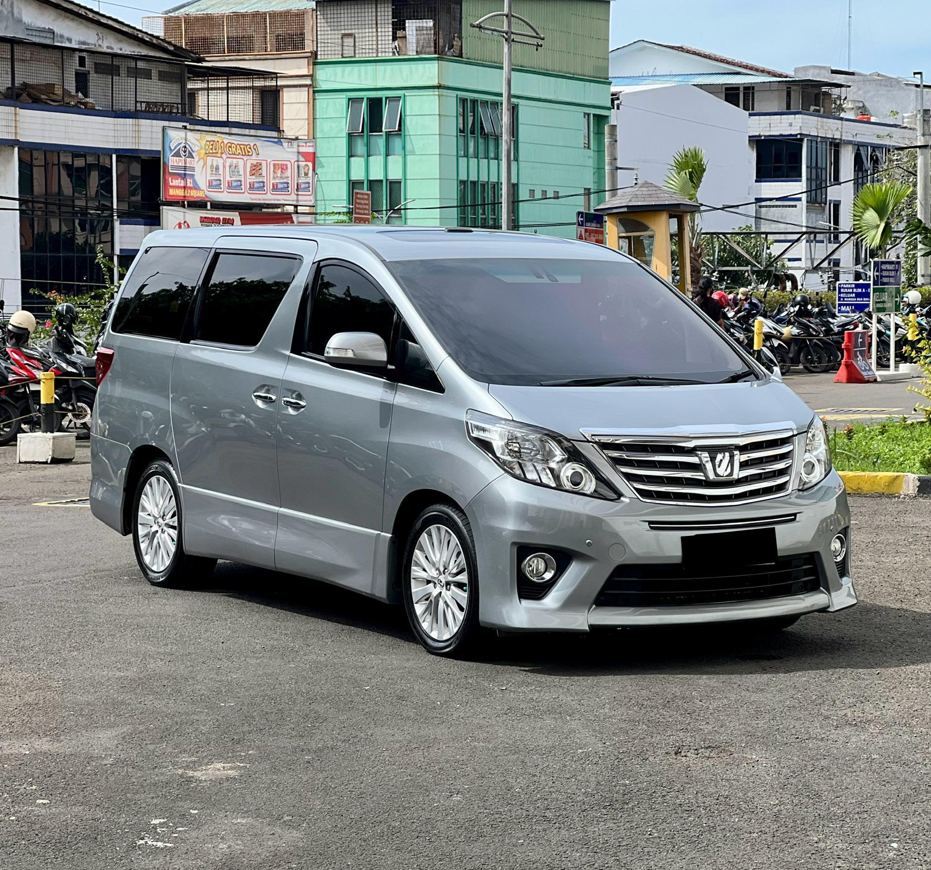 2013 Toyota Alphard Bekas 2013 Toyota Alphard Bekas