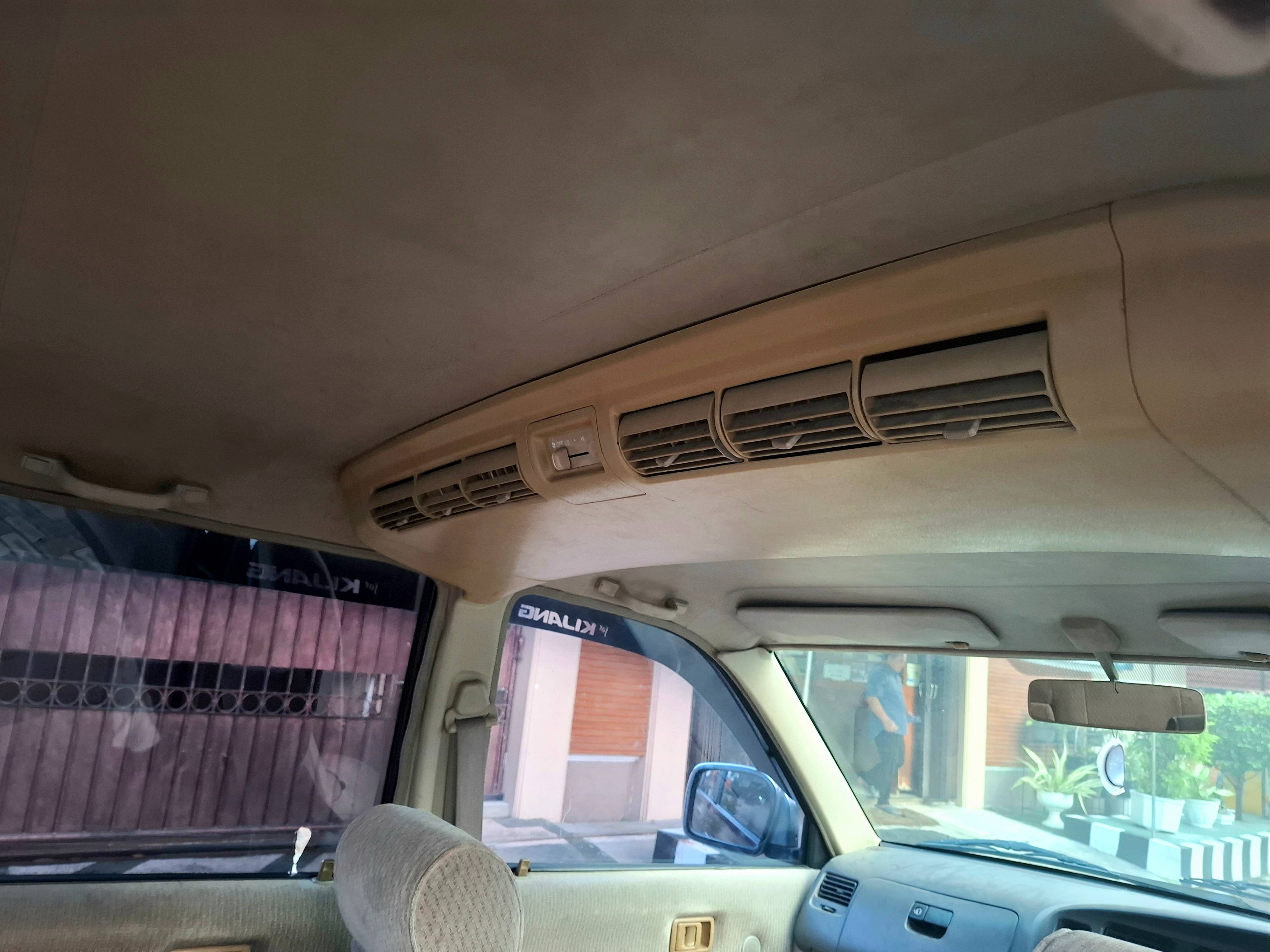 2003 Toyota Kijang  1.8L LGX 2003 Toyota Kijang  1.8L LGX