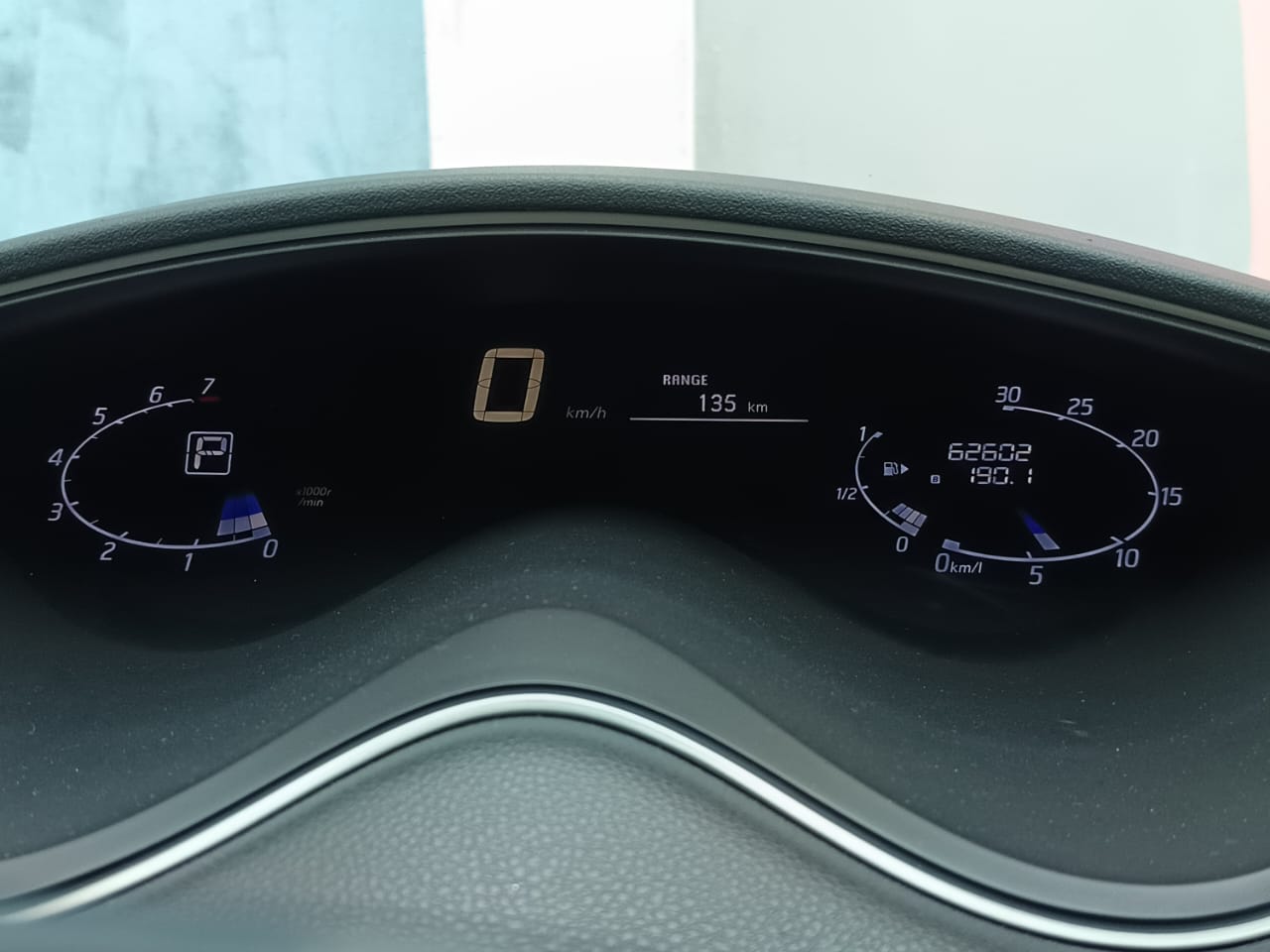 2015 Nissan Serena 2015 Nissan Serena